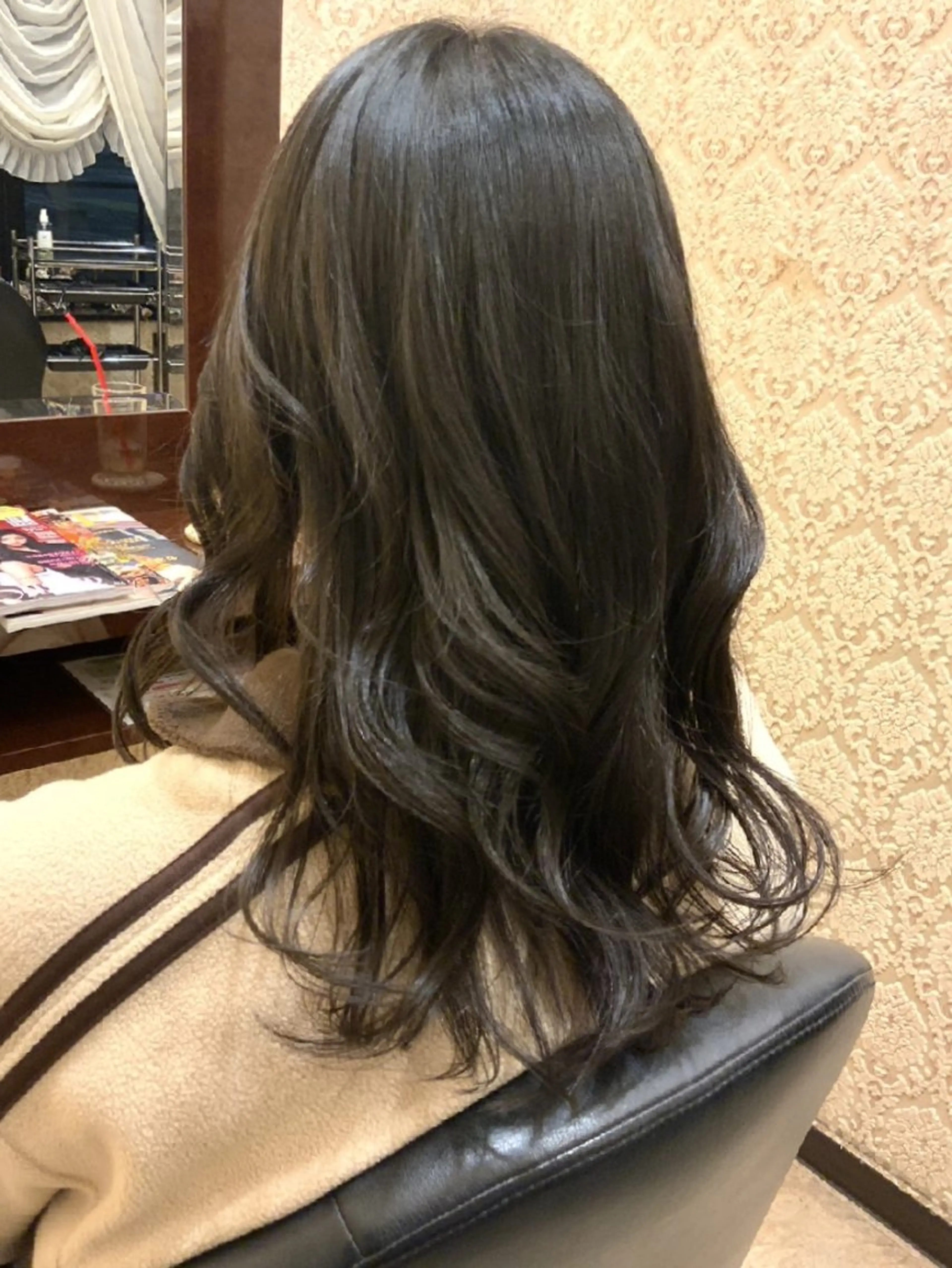 ロング 越川 南美のヘアスタイル