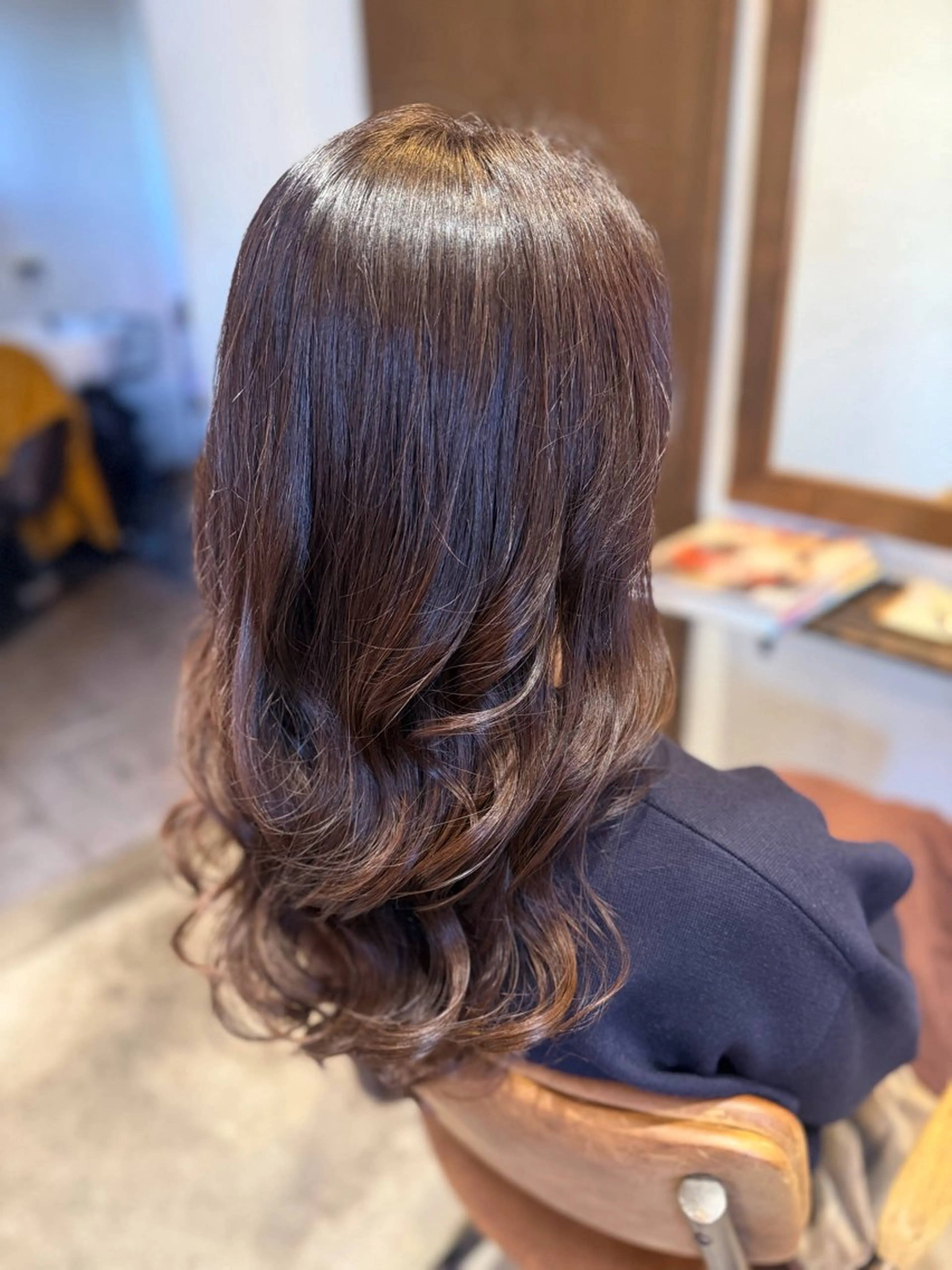 セミロング カット ヘアカラー YUKI .のヘアスタイル