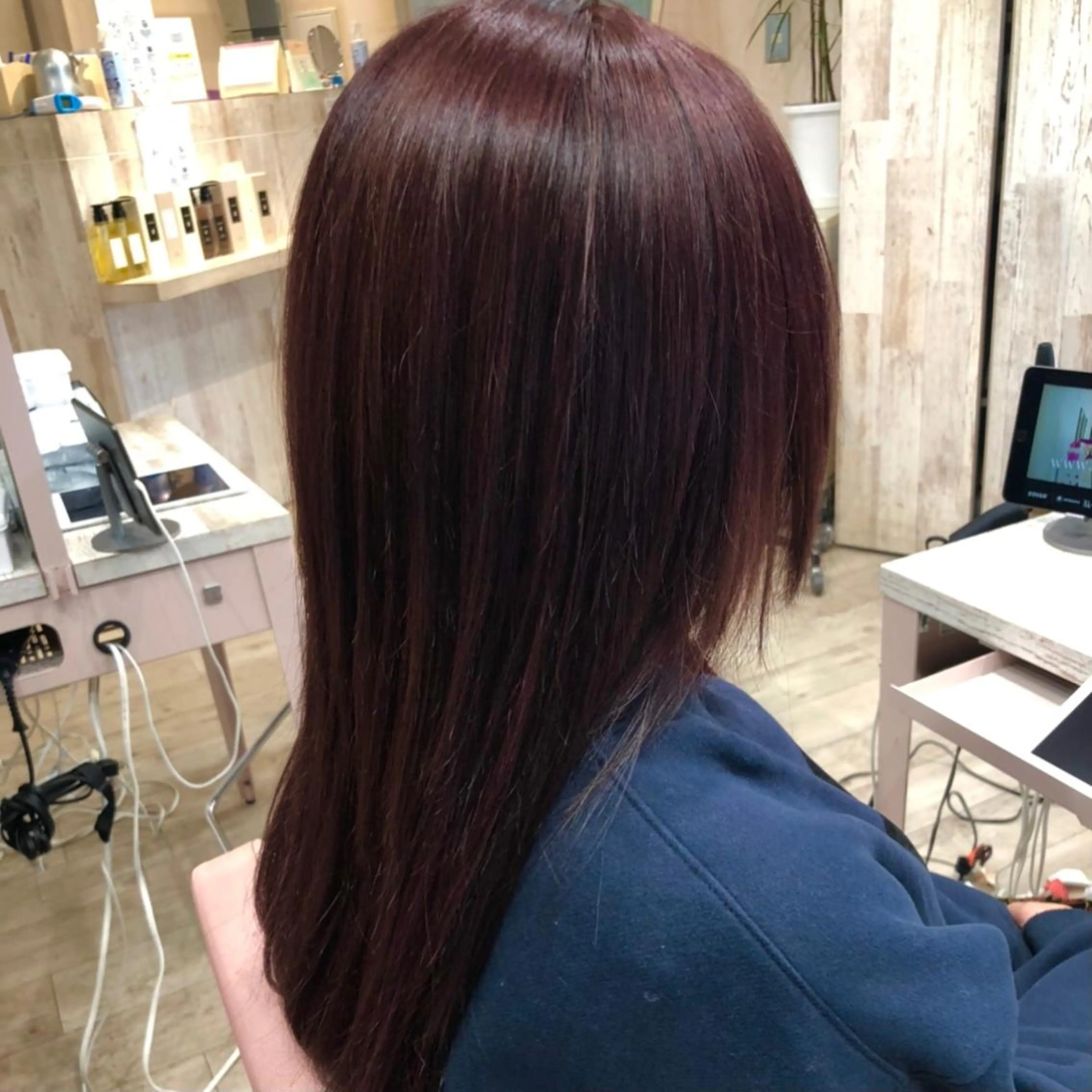 ミディアム カラー トリートメント モテ髪×トレンド💕 小顔レイヤー 金井のヘアスタイル