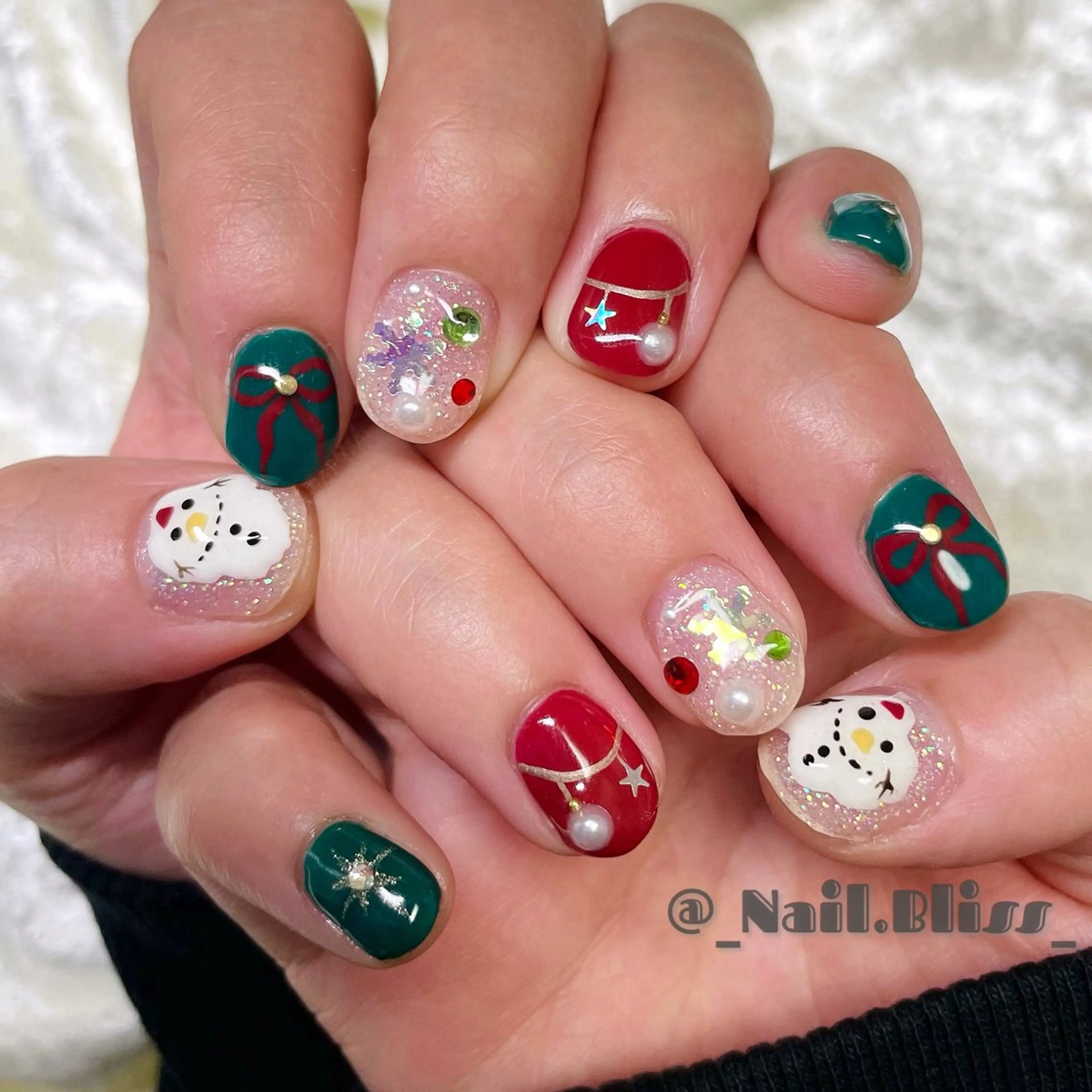 ネイル 持ち込み 冬ネイル クリスマス ハンドネイル NAIL BLISSのネイルデザイン
