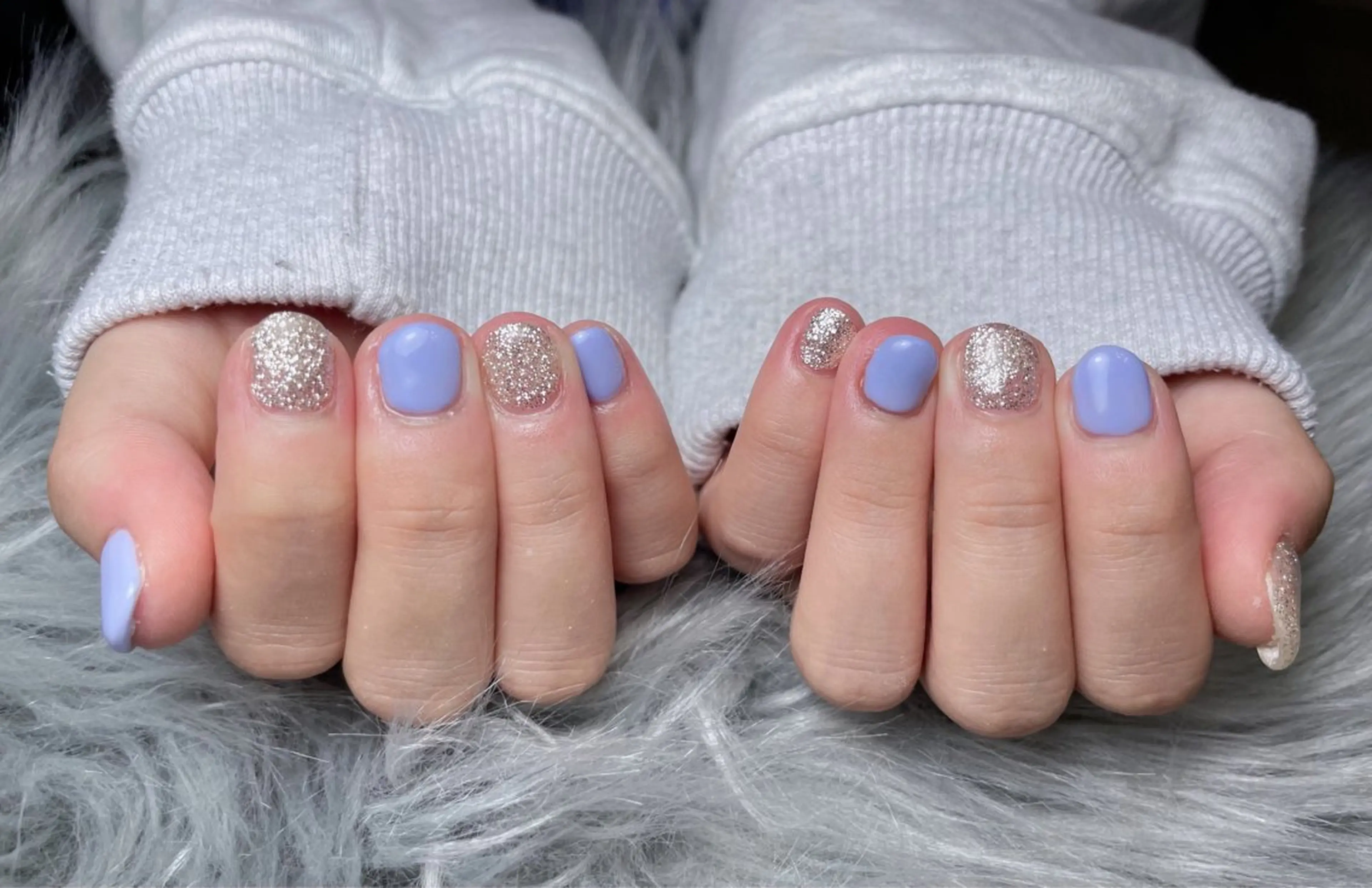 ネイル ブルー ジェルネイル ラメ(グリッター) オフィスネイル ワンカラーネイル ハンドネイル BLANC.nail yuuのネイルデザイン