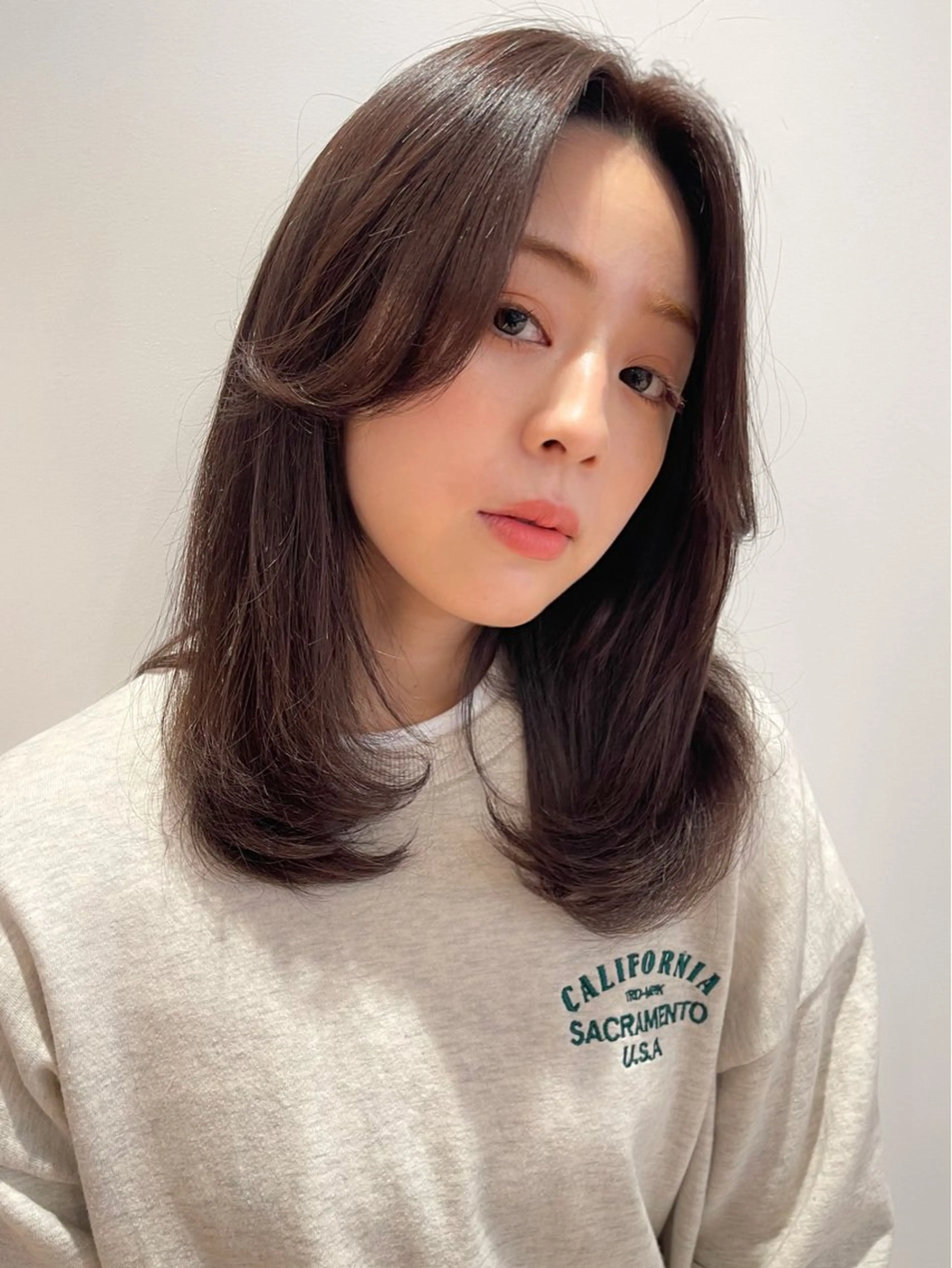 セミロング カラー パーマ ヘアアレンジ カット ヘアカラー トリートメント VIVIE【ヴィヴィ】所属・髪質改善/韓国風 レイヤー/田村祐樹のヘアスタイル