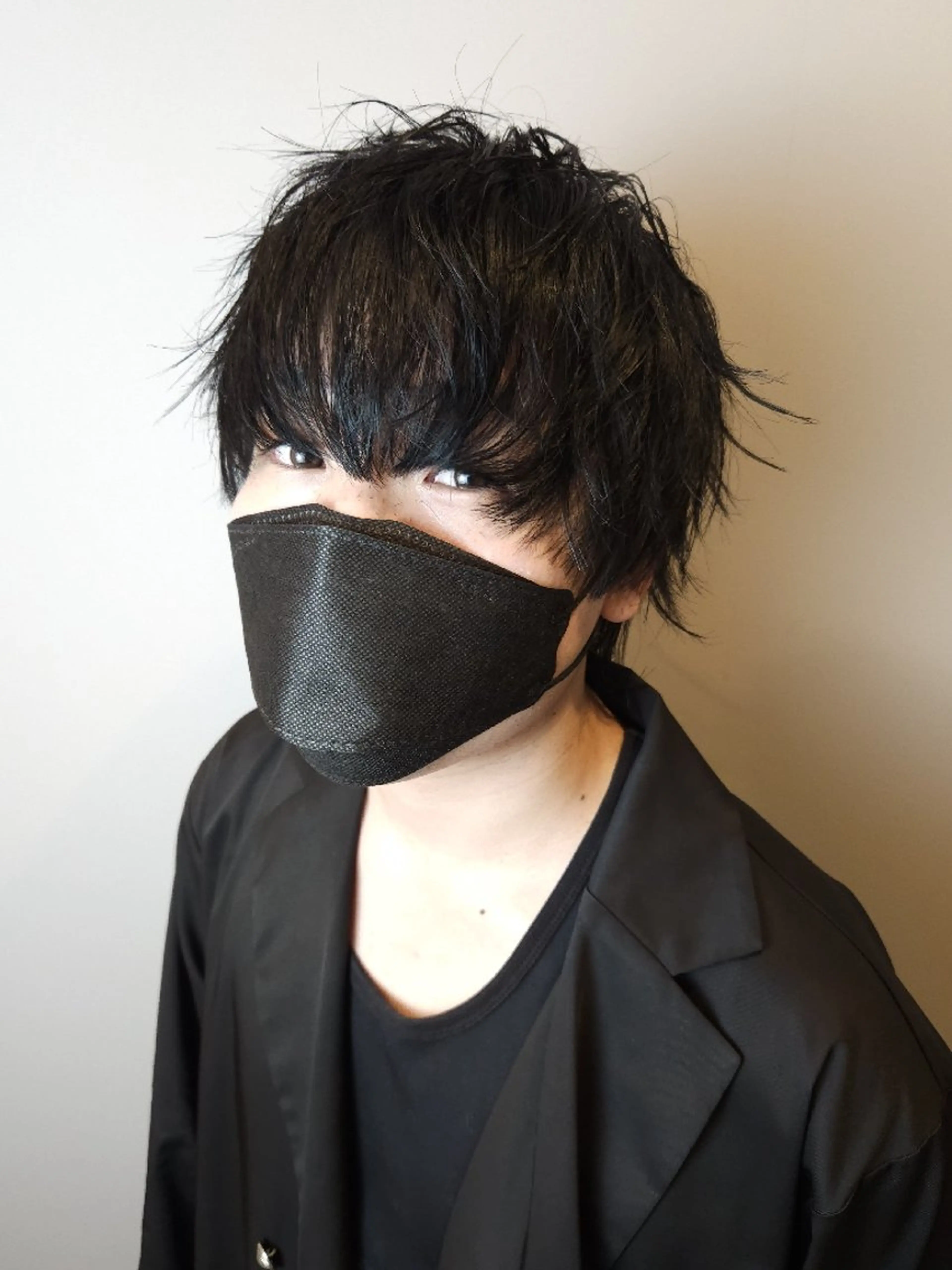 ミディアム メンズ ヘアアレンジ カラー マッシュ 黒髪 外ハネヘア 成瀬 弘光のヘアスタイル