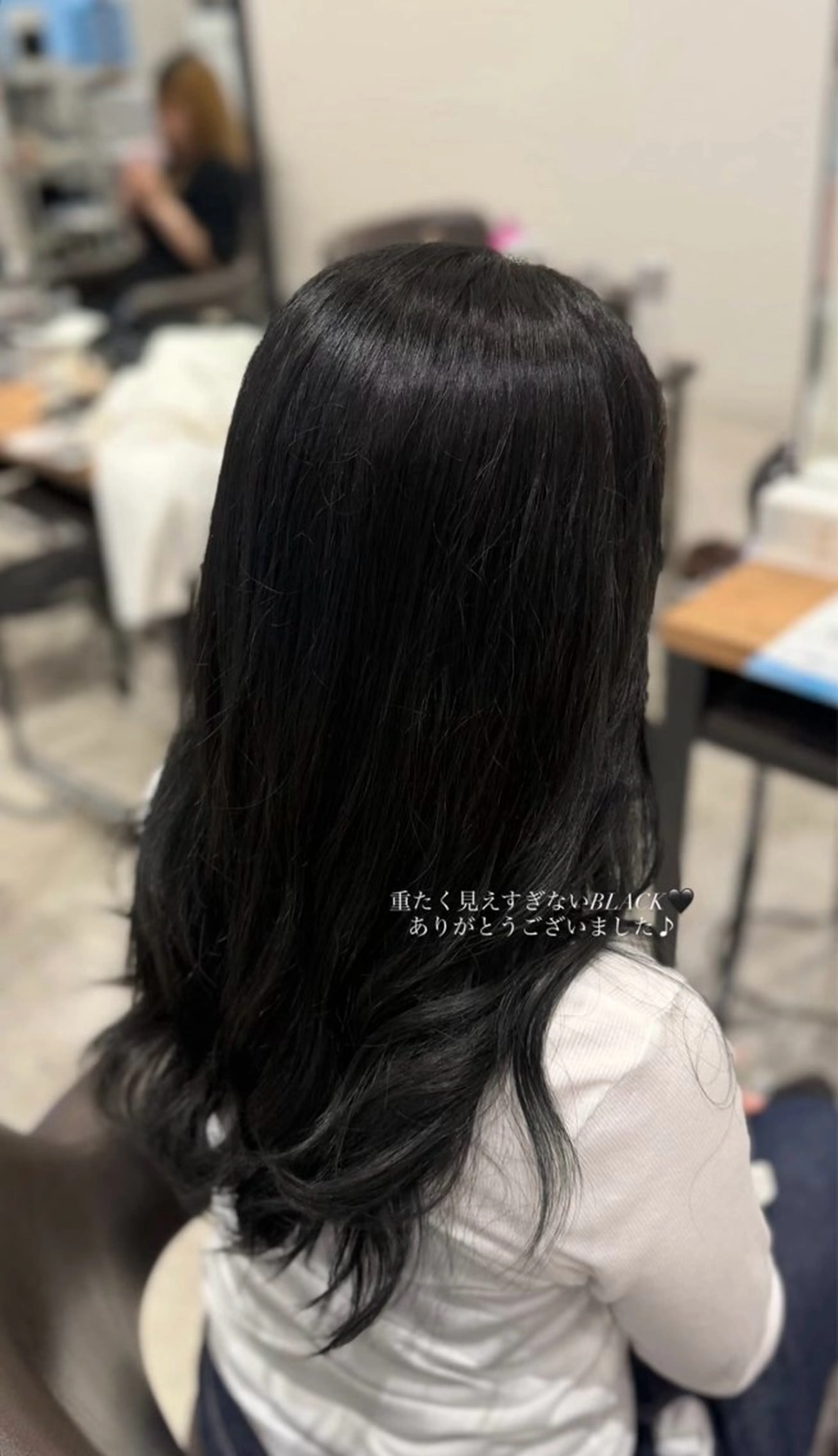 カラー 黒髪 ヘアカラー 竹之内 夢羅のヘアスタイル