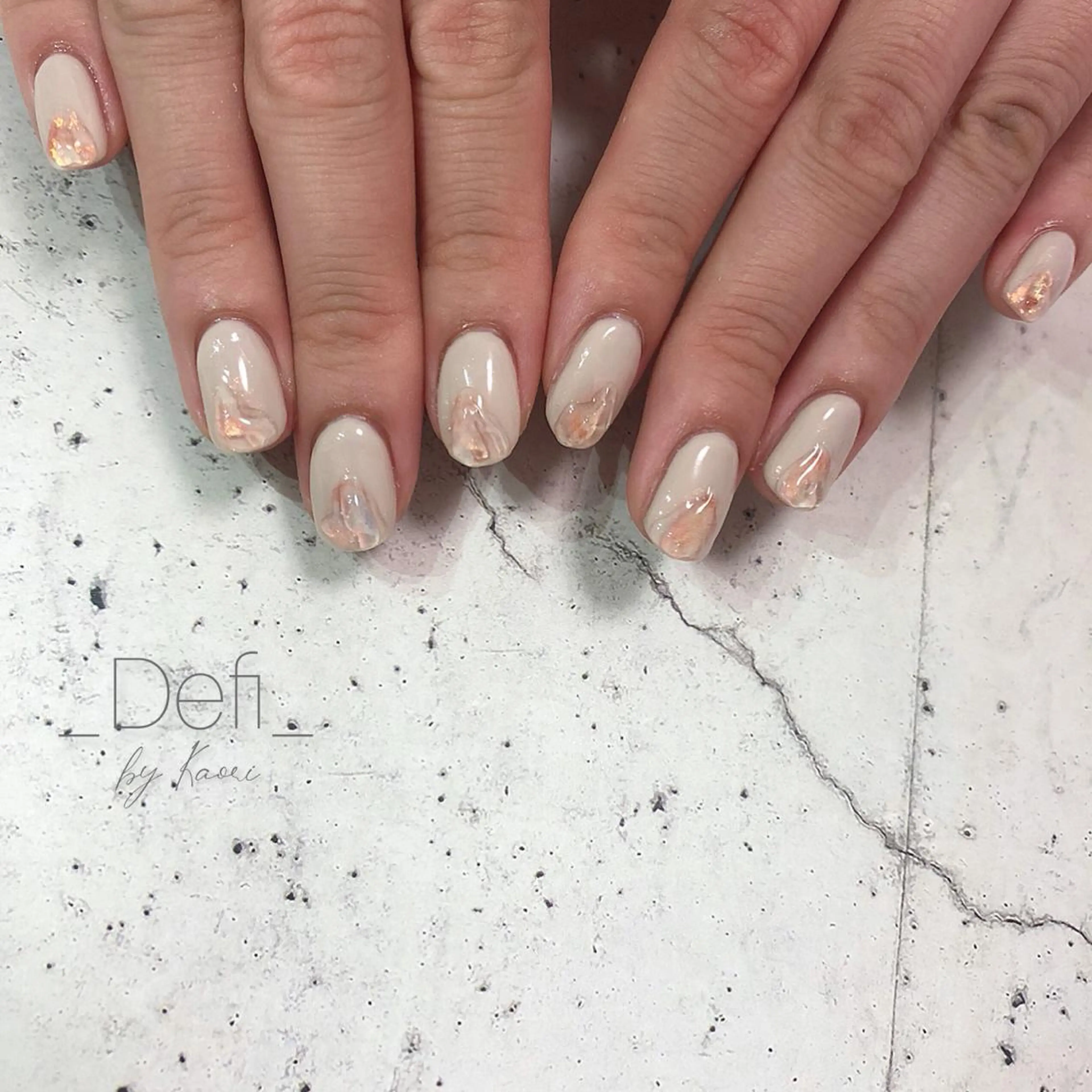 ネイル オーロラネイル チークネイル フレンチネイル グラデーション キラキラネイル ハンドネイル _Defi_ by Kaoriのネイルデザイン