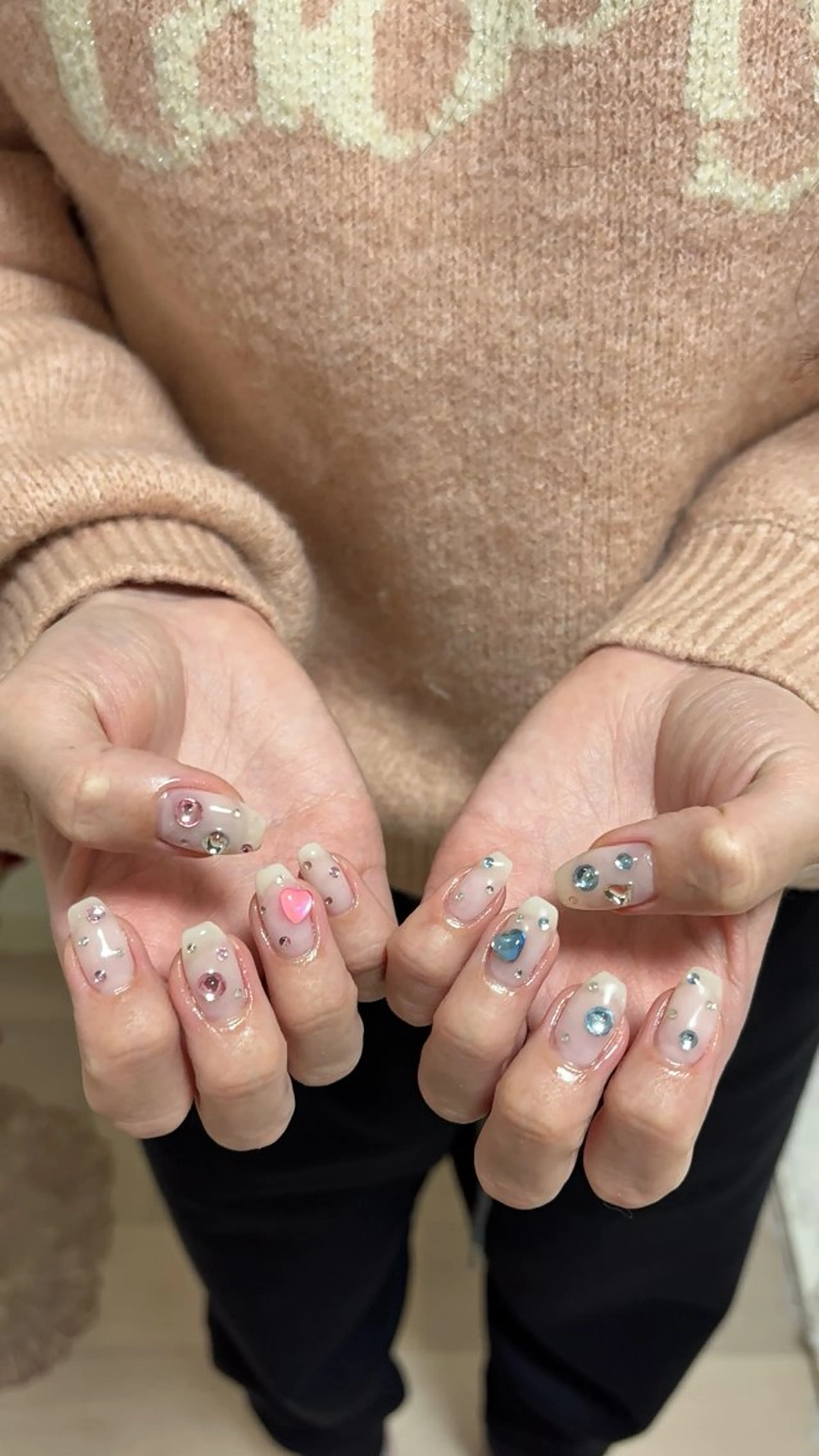 ご新規様限定💫春🌸限定🩵宝石ネイル💅メニュー💎🌈の写真