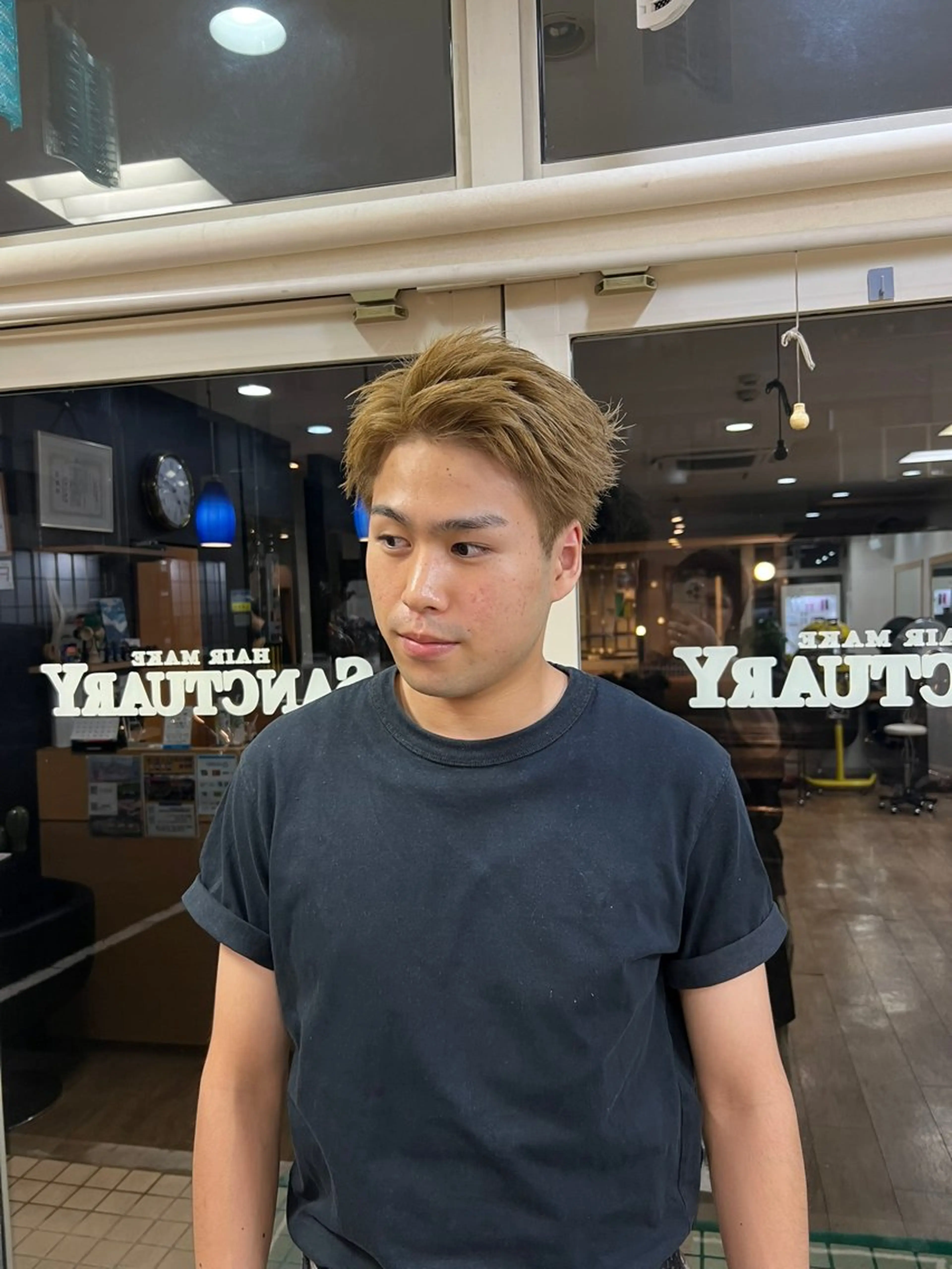 カラー メンズ オオエ トア／カットモデルのヘアスタイル