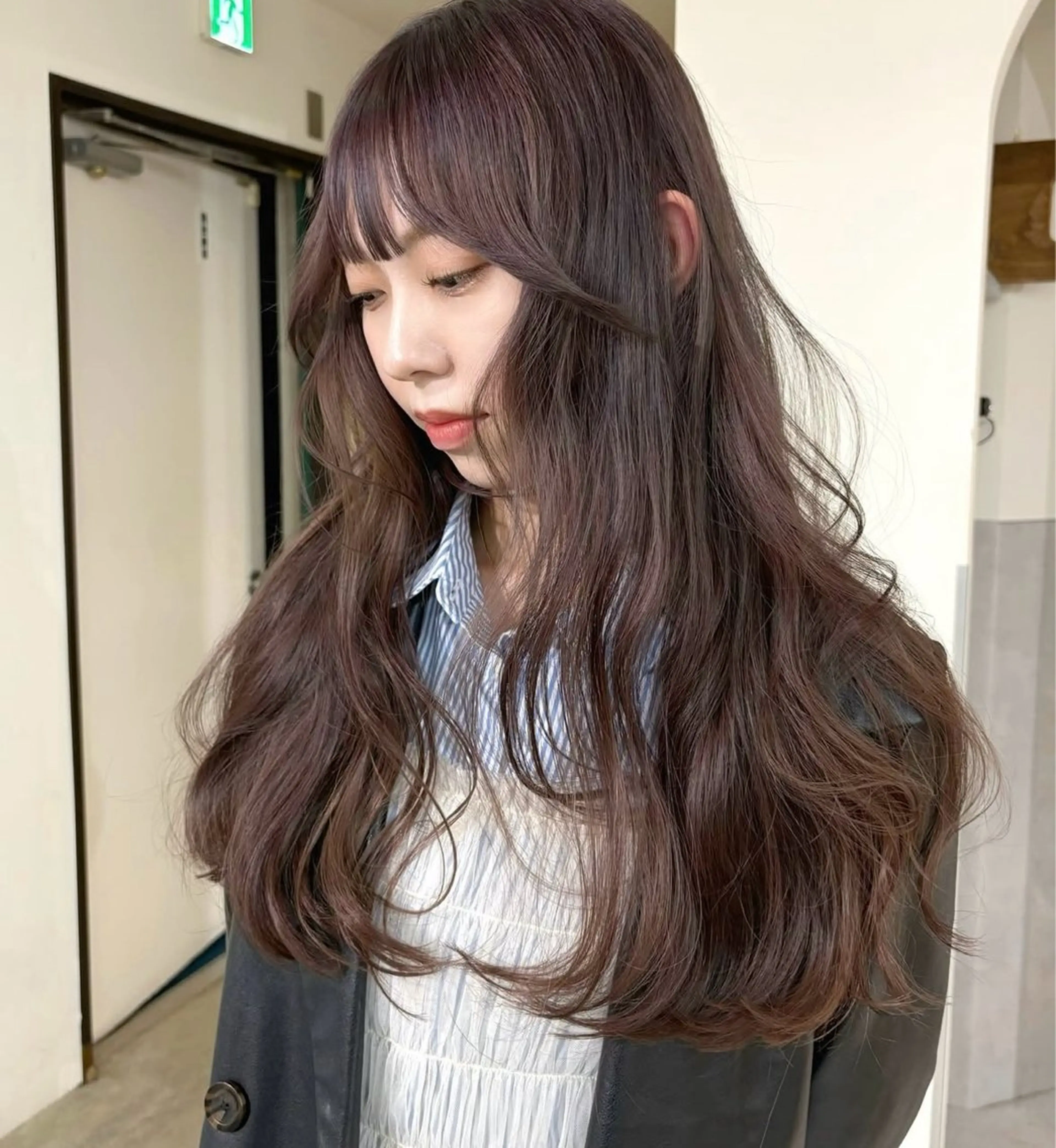 ロング ナ ナのヘアスタイル