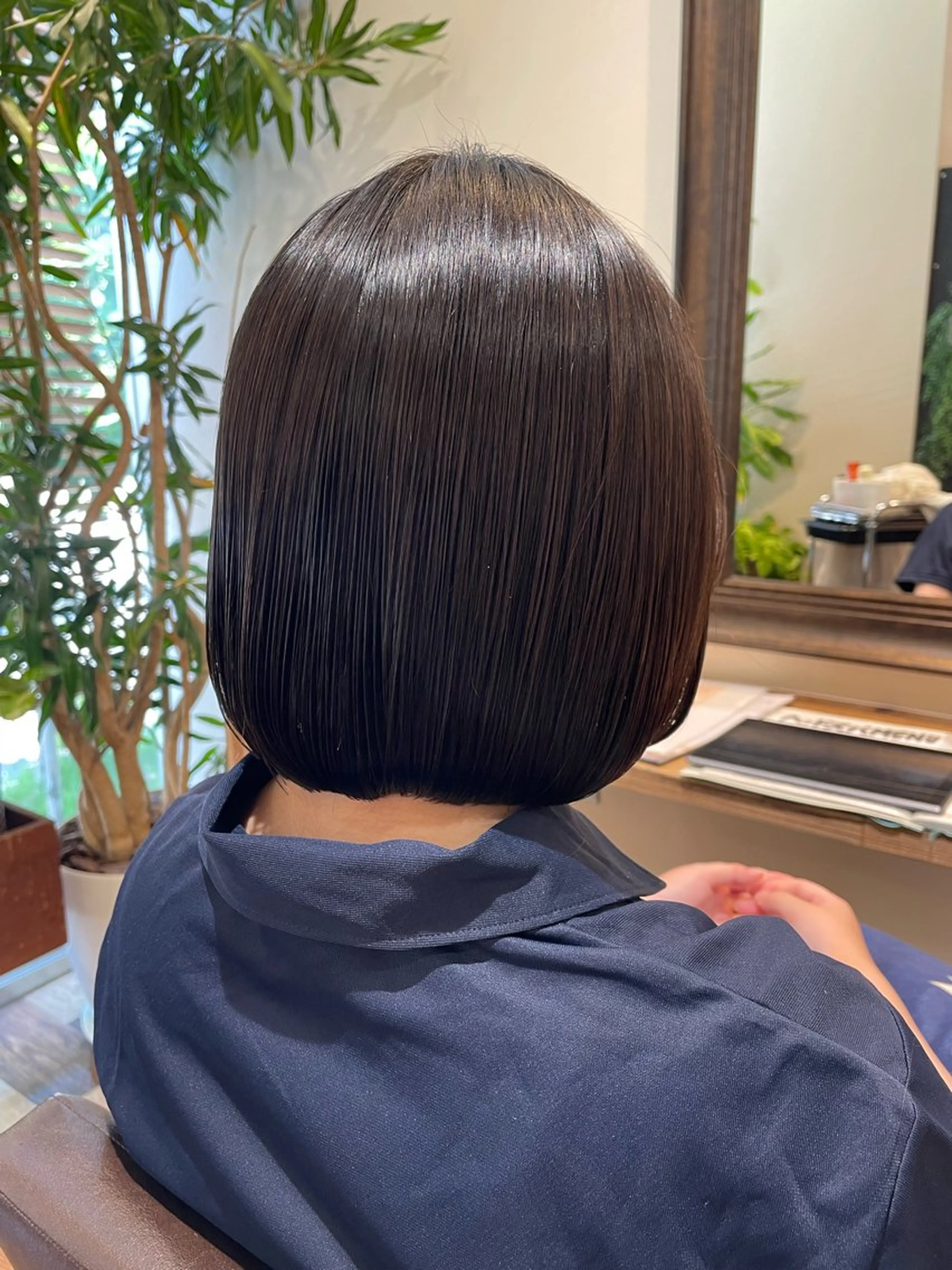 ミディアム 鈴木 彩花のヘアスタイル