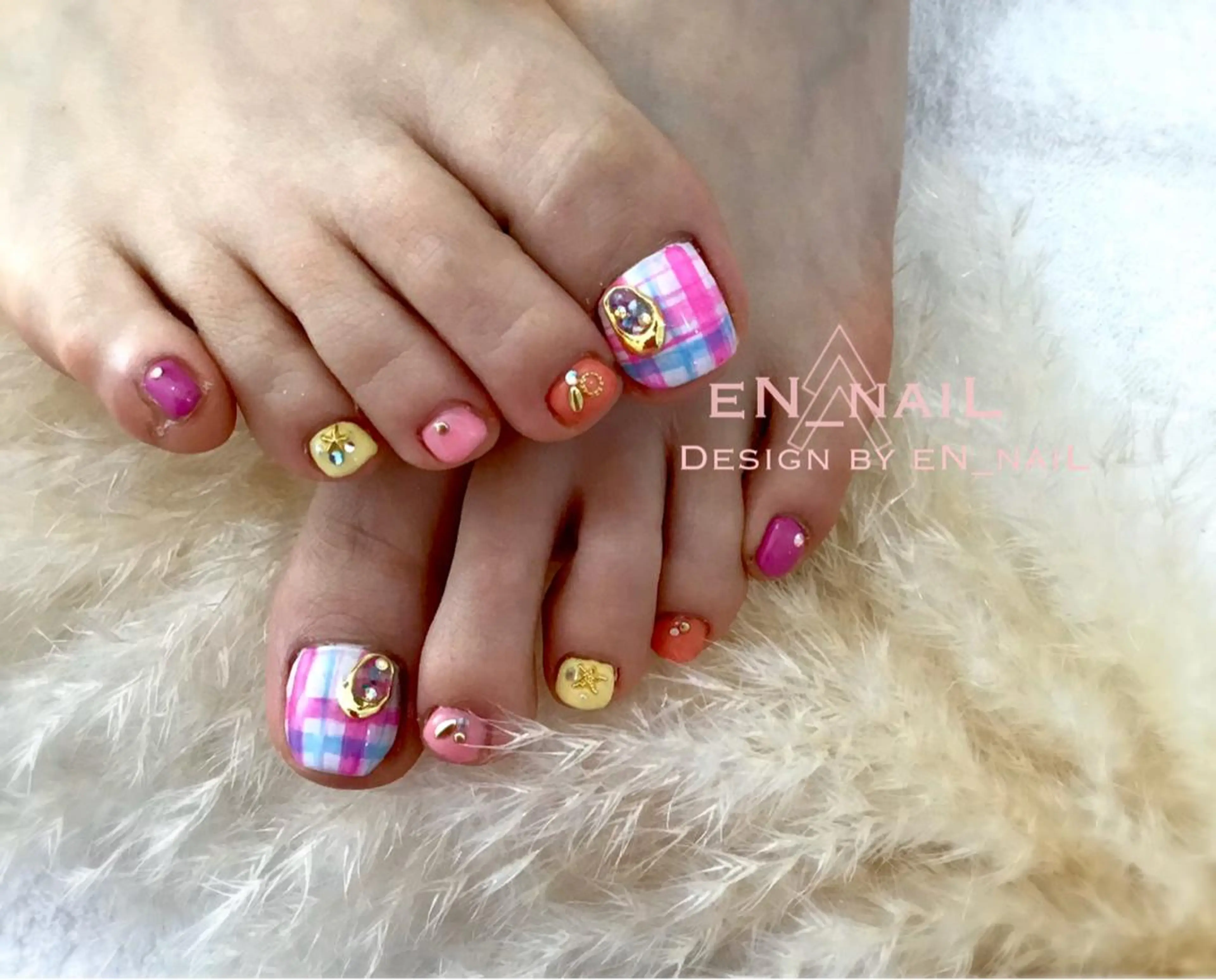 ネイル EN_NAIL 野中本店Ayakaのネイルデザイン