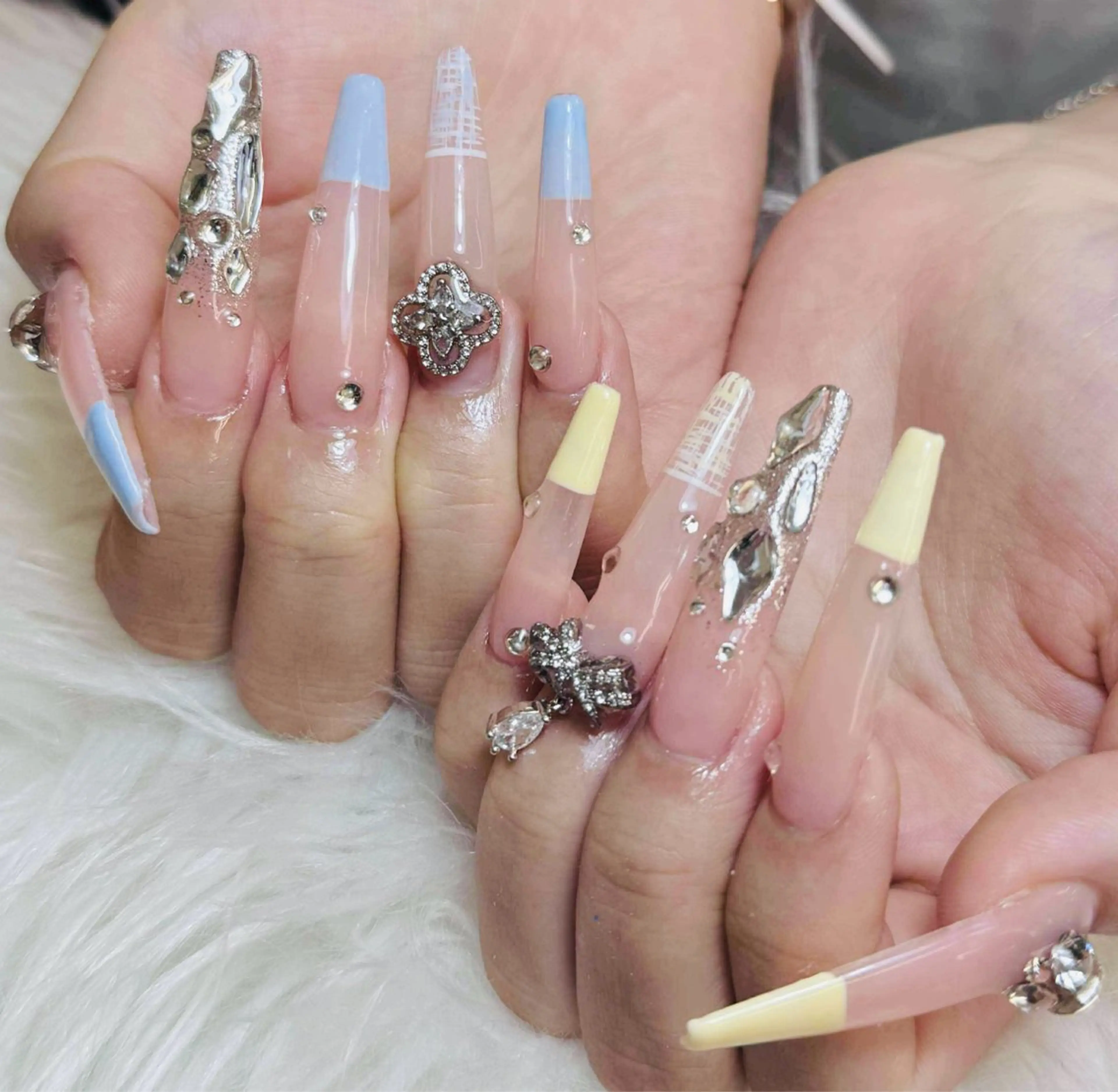 ネイル チークネイル 長さ出し フットネイル マグネットネイル 持ち込み ANH NAIL ゴテゴテ専門店💎のネイルデザイン