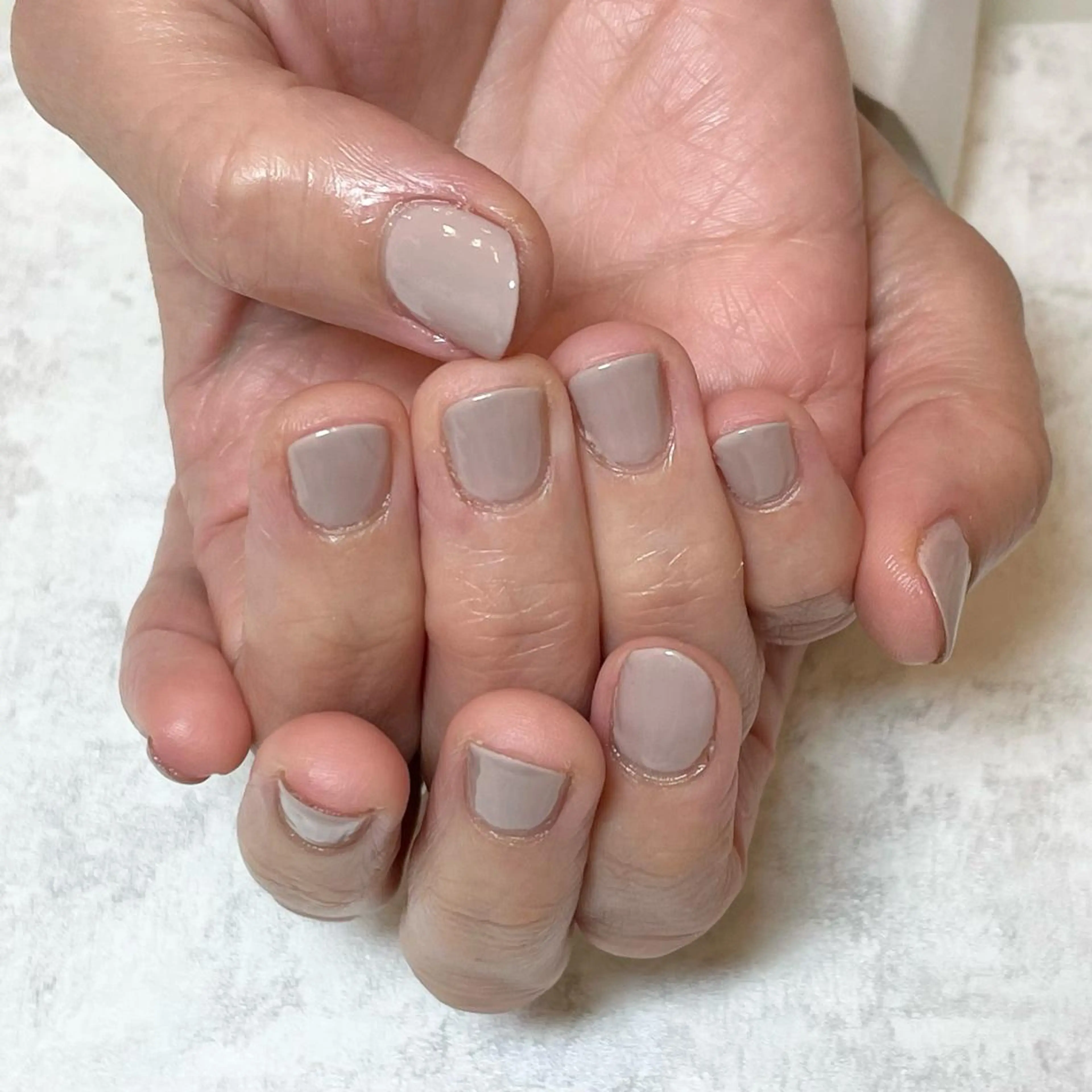 ネイル ワンカラーネイル CHOUETTE Shioriのネイルデザイン