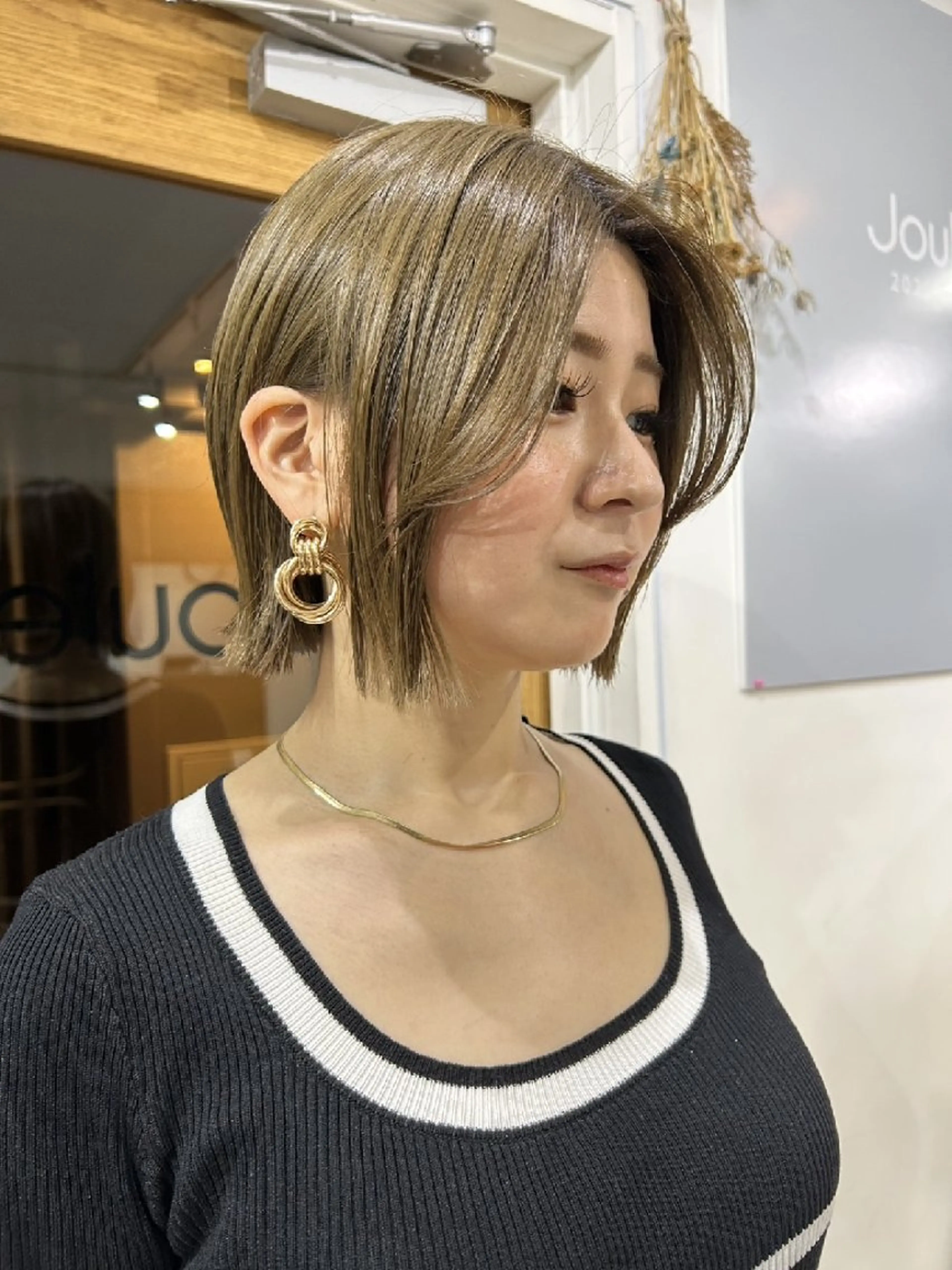 【ボブ】🐝カット+ブリーチ（リタッチ）+透明感カラー🐝の写真