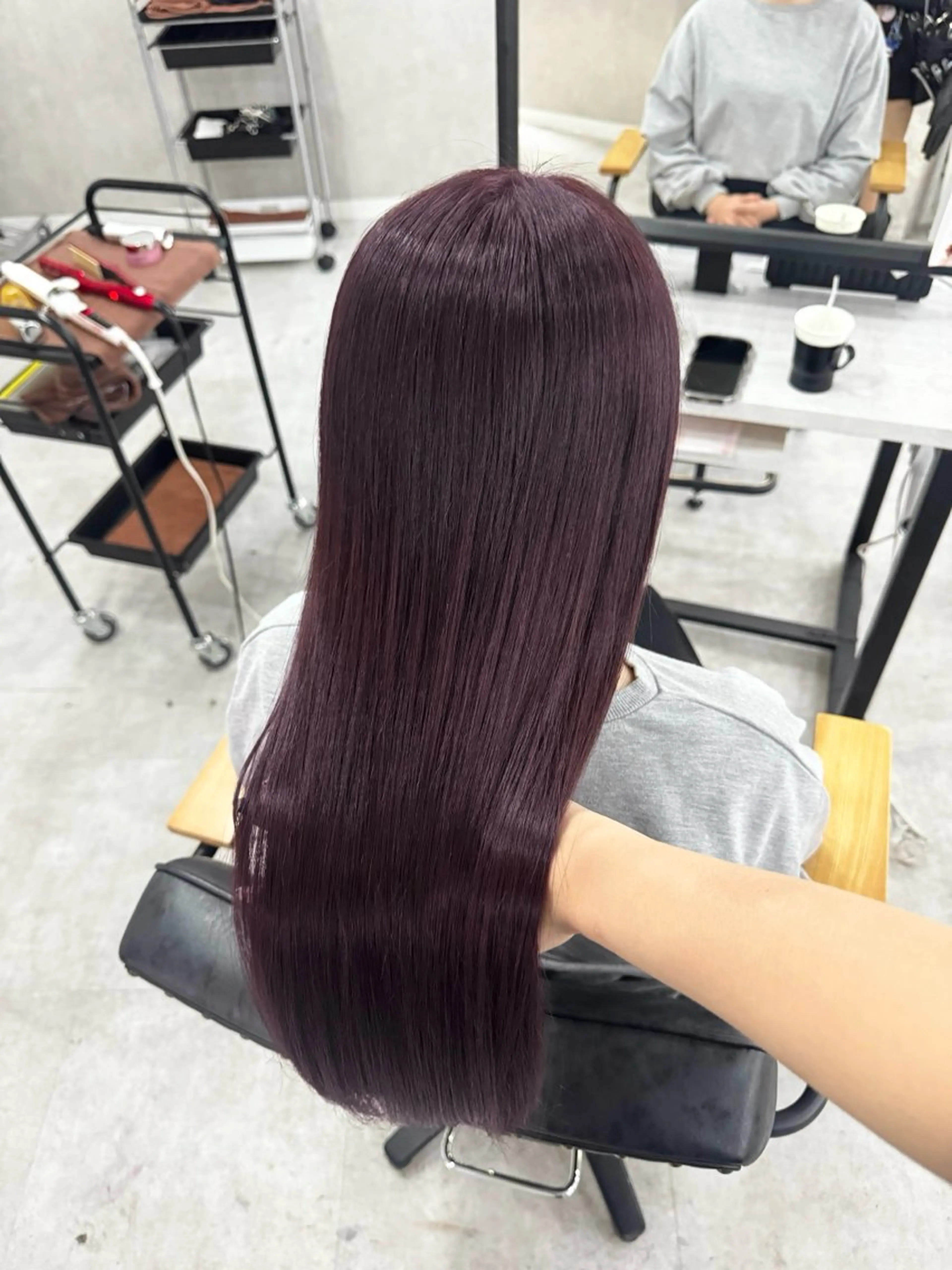 ロング カラー アッシュ アッシュブラウン ベージュカラー 黒髪 ブリーチ カット ヘアカラー トリートメント 赤み無し柔らかカラー 【梅田】madokaのヘアスタイル