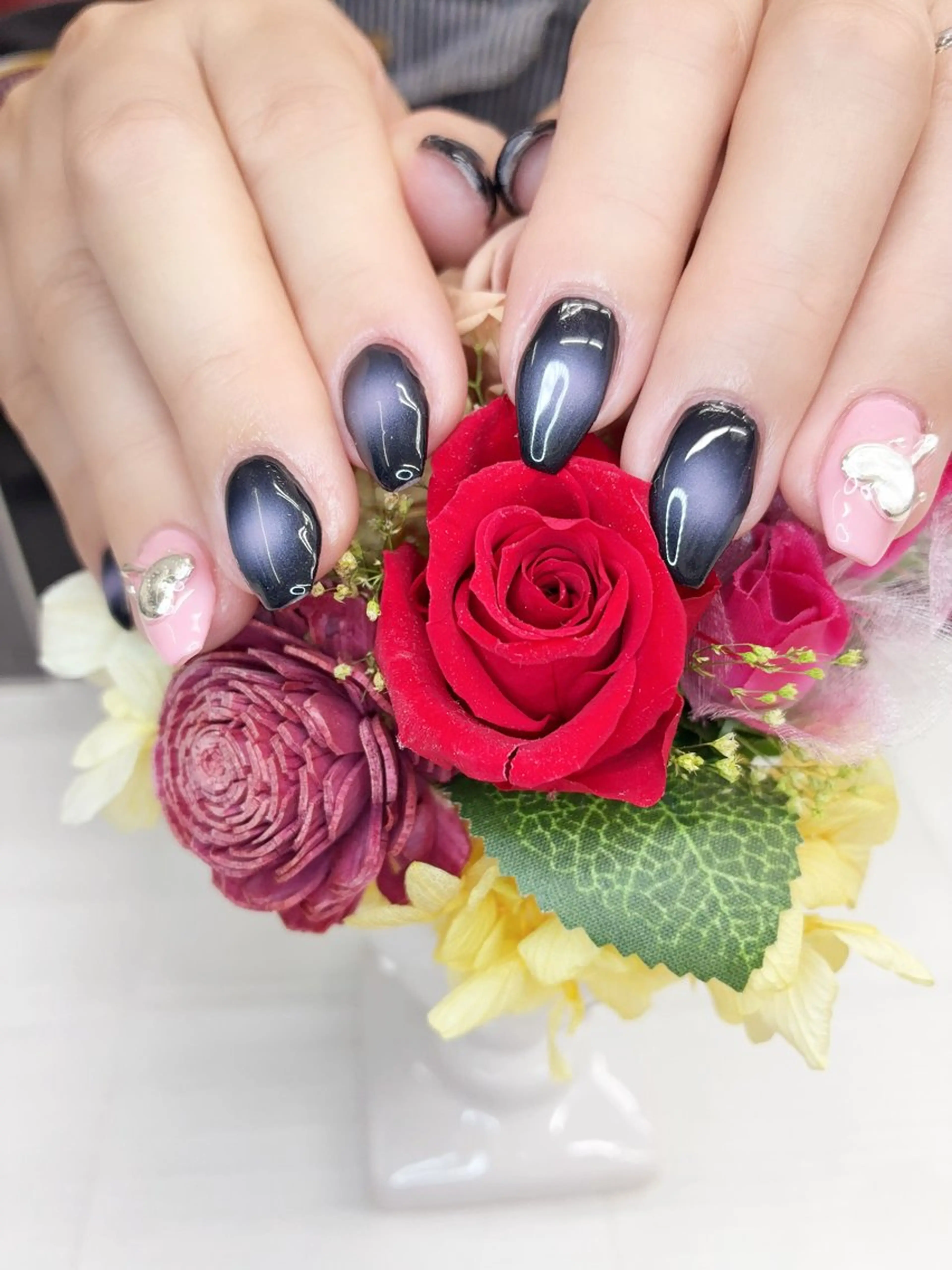 ネイル チークネイル ジェルネイル ピンク Vitality 北区 黒川、名城公園のネイルデザイン