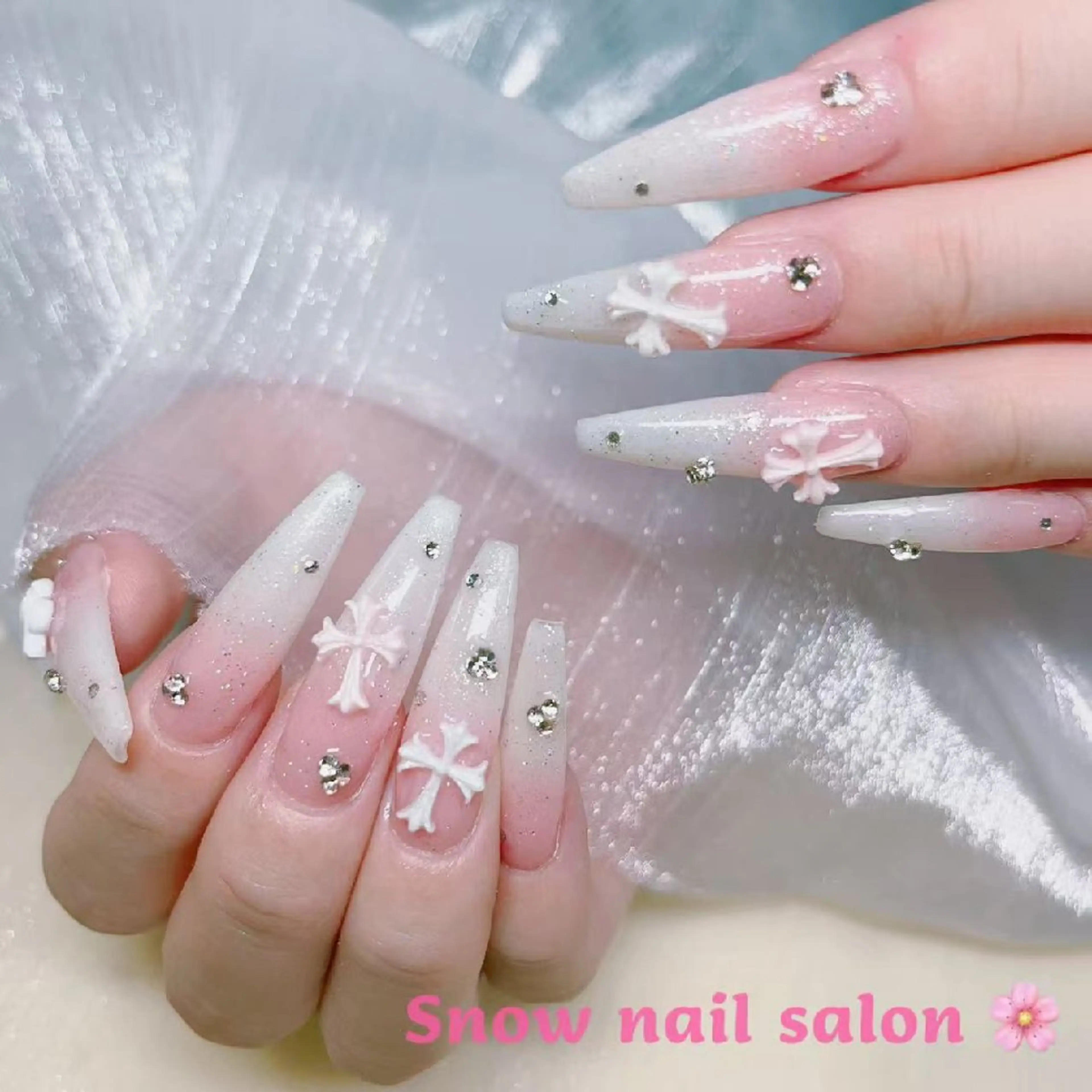 ネイル Snow nail  💕 新宿🌸のネイルデザイン