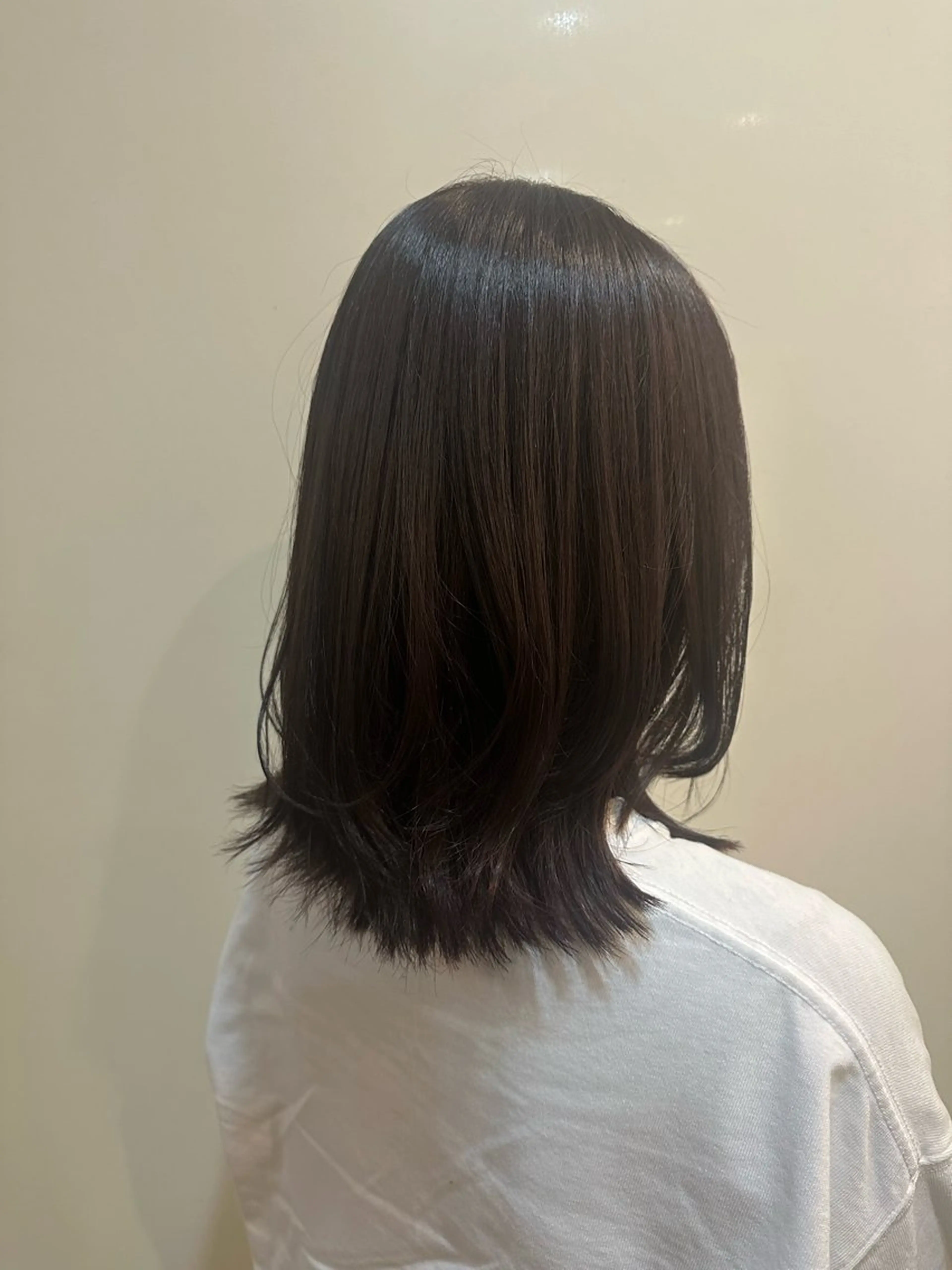 ミディアム カラー ラベンダーカラー くびれヘア 出路 亜理紗のヘアスタイル