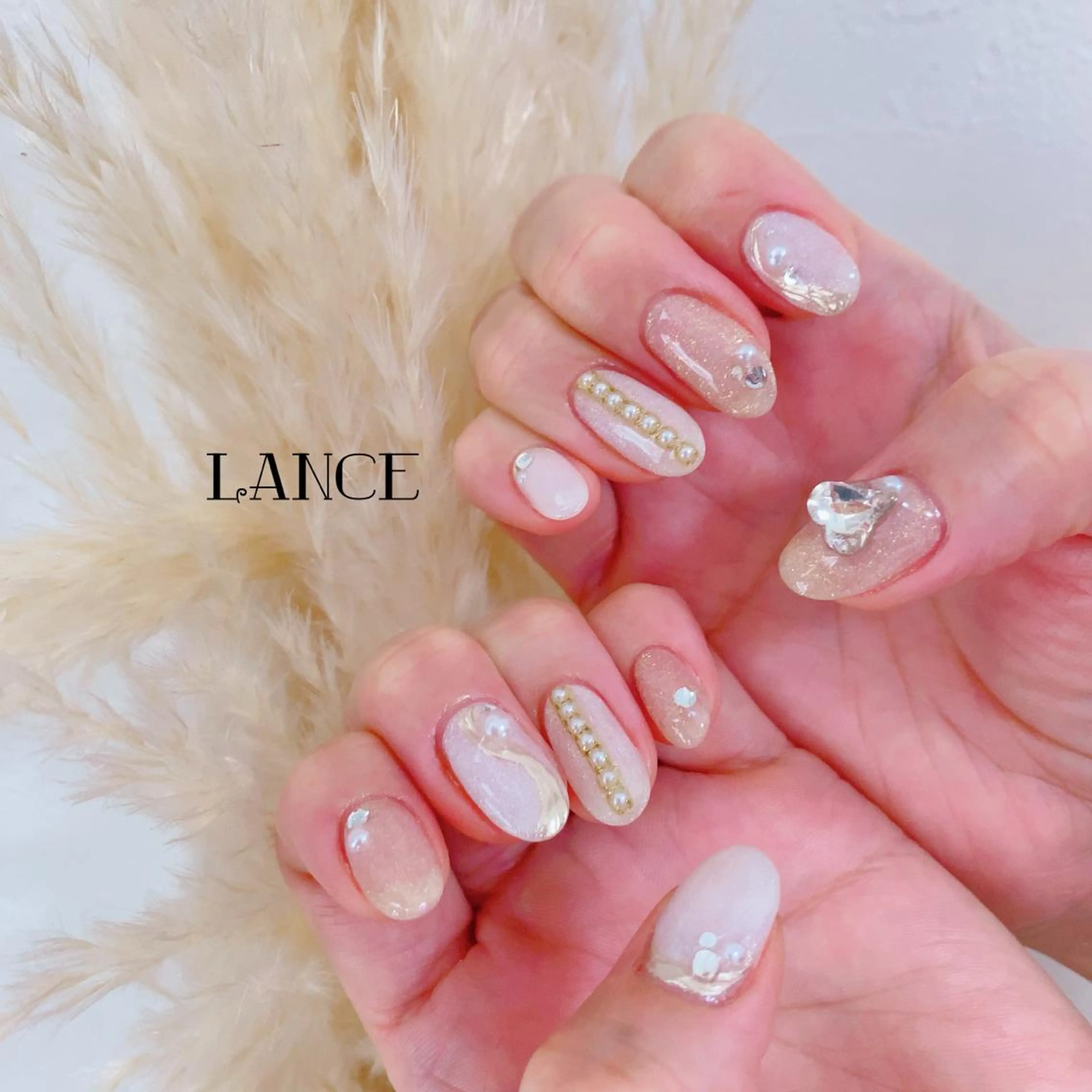 ミディアム ネイル オーロラネイル フットネイル フレンチネイル ミラーネイル ニュアンスネイル ハンドネイル Lance nailのネイルデザイン