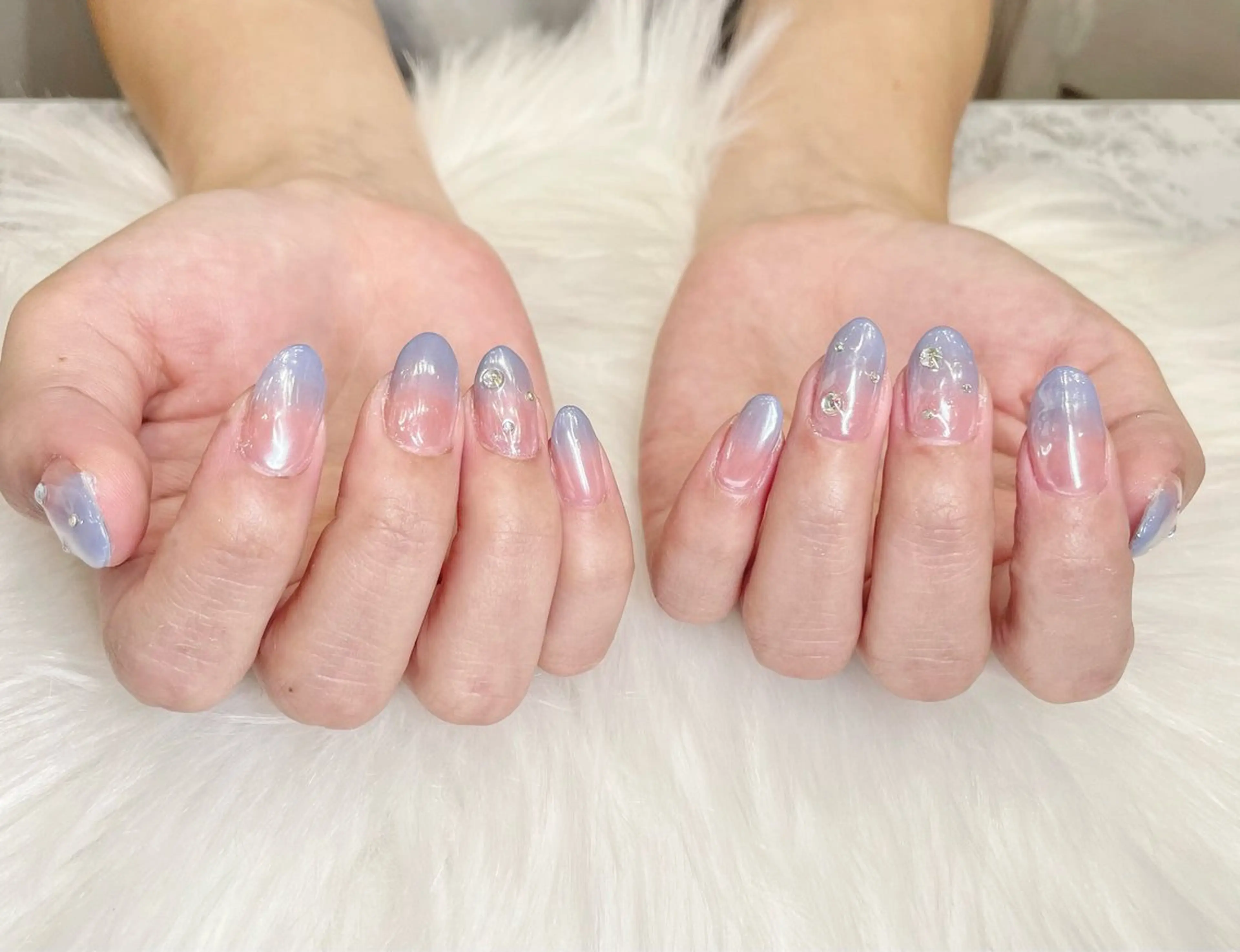 🧚‍♀️グラデーション🌈🌈【ケア付き】の写真