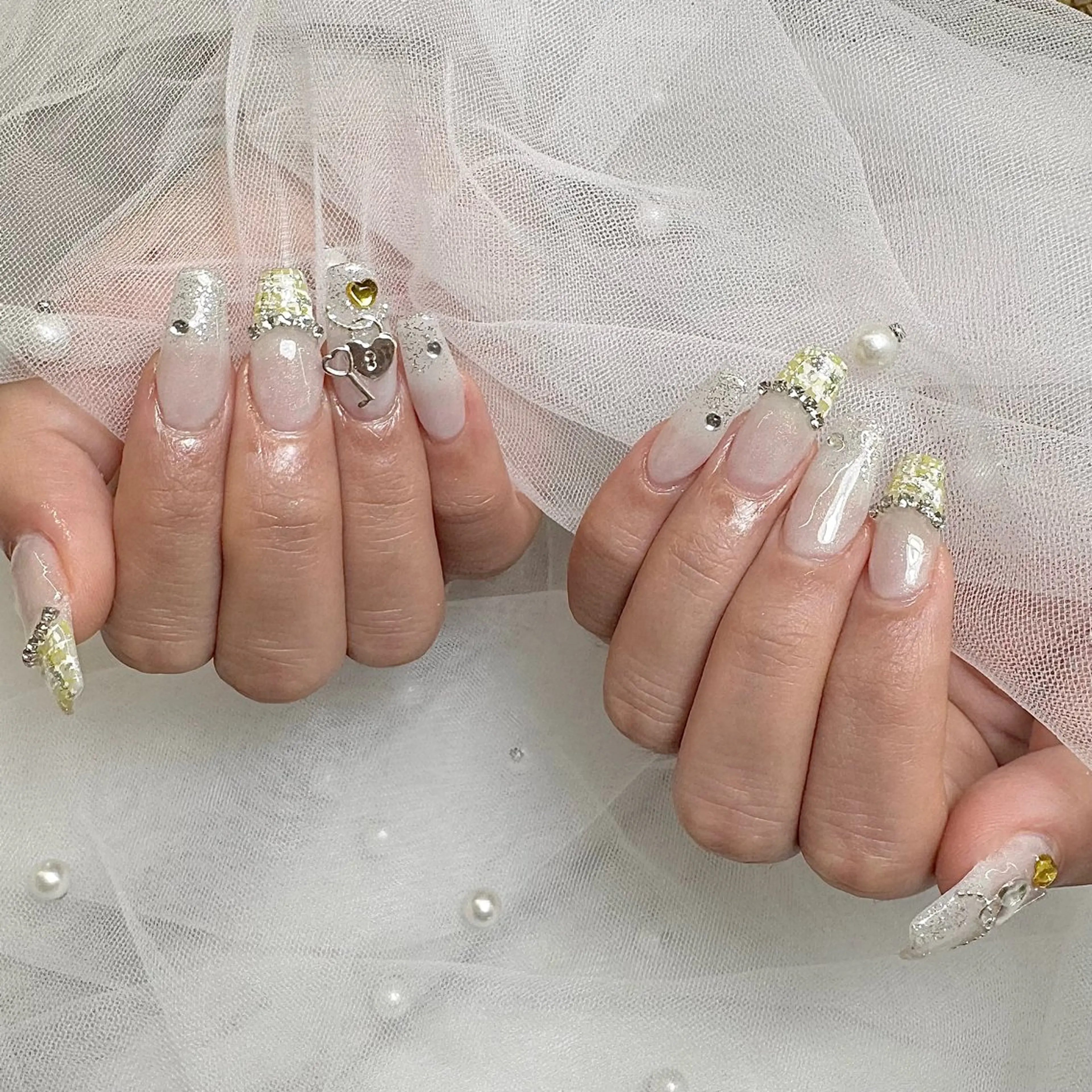 ネイル ハンドネイル maika🫧 堺筋本町ネイルサロンのネイルデザイン