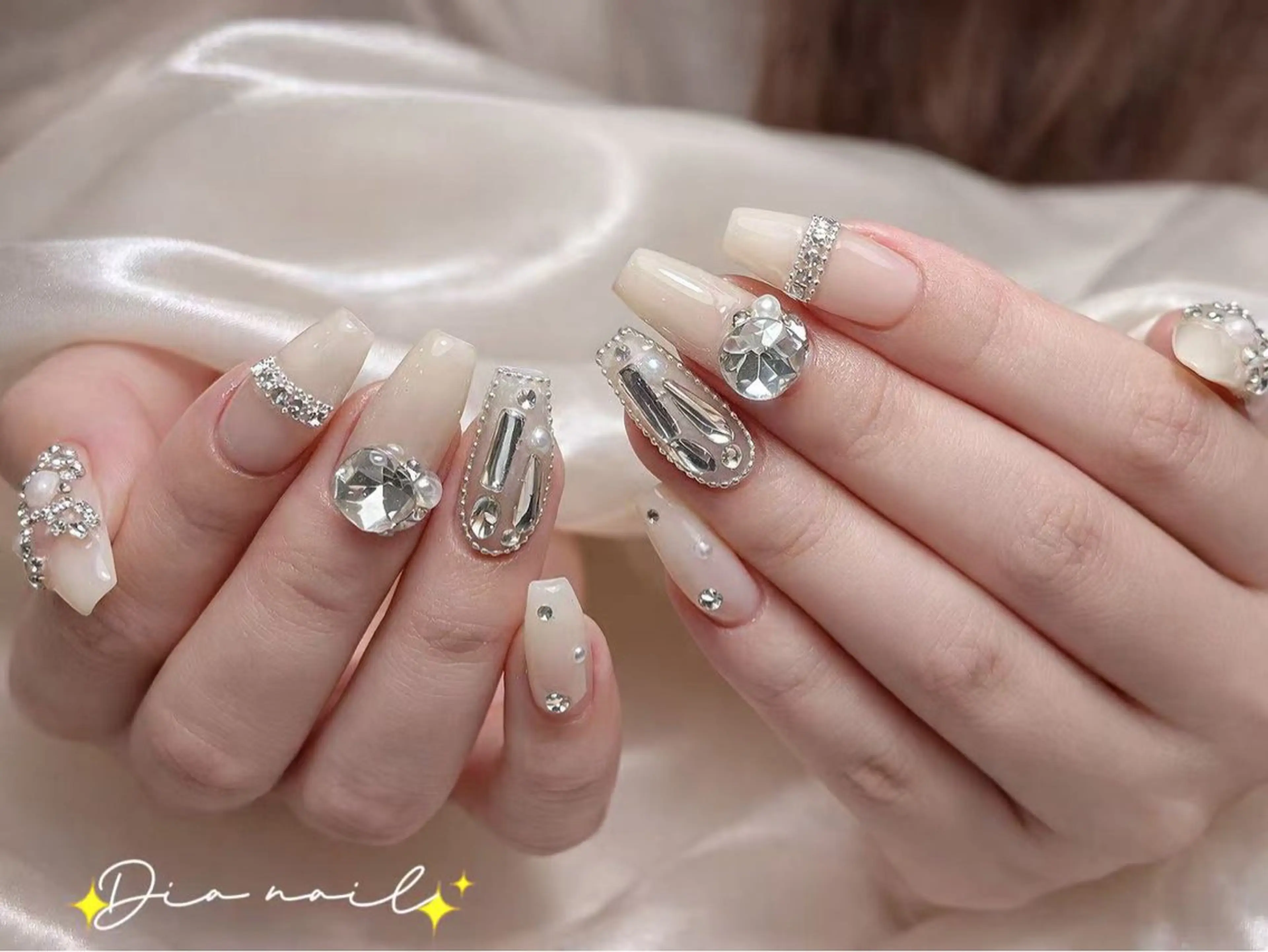 ネイル チークネイル ジェルネイル グラデーション マグネットネイル ニュアンスネイル Di'a nail ネイルサロンのネイルデザイン