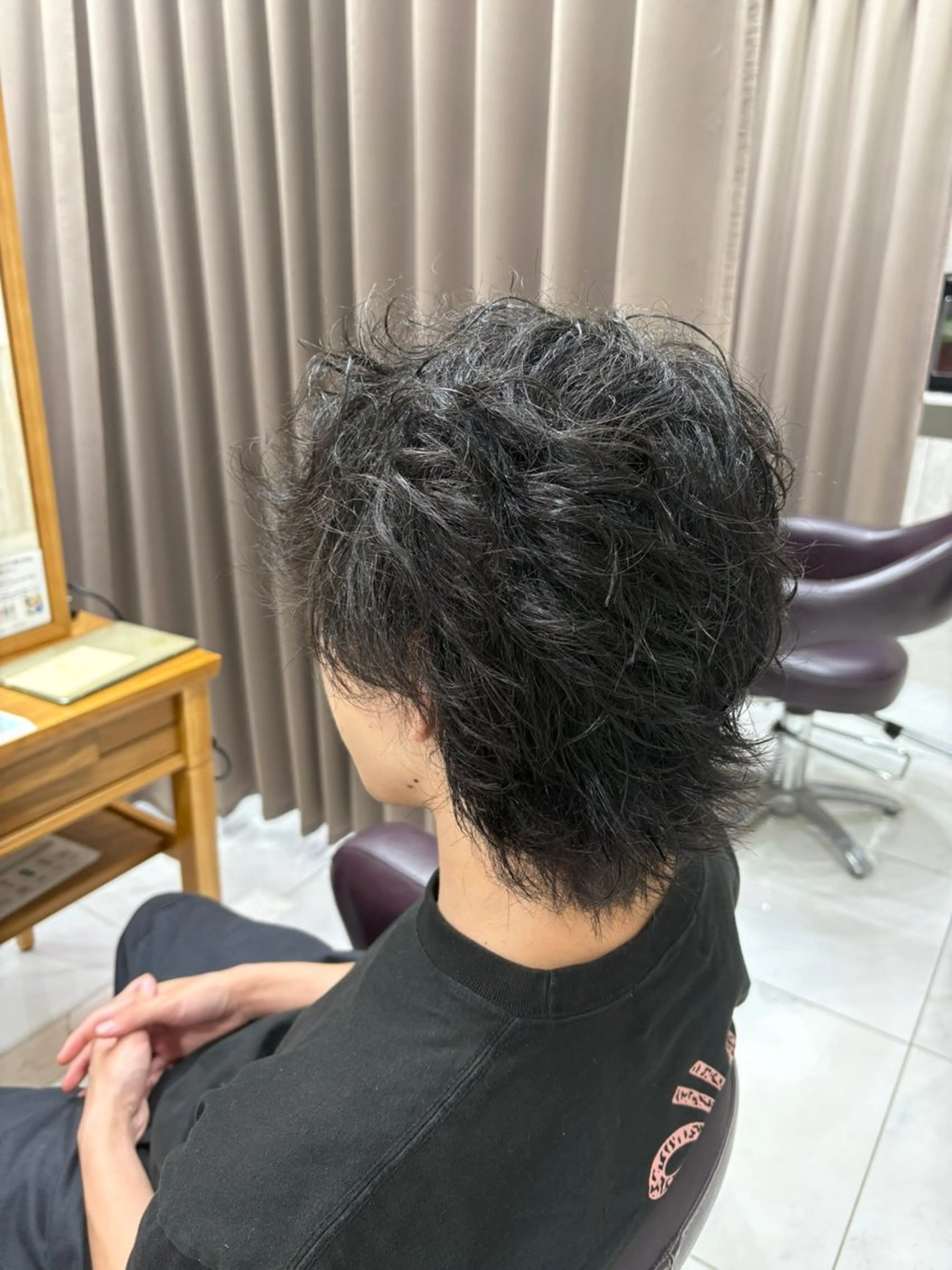 ショート くせ毛 ウルフカット 【GRANDEUR】 石橋亜嘉史のヘアスタイル