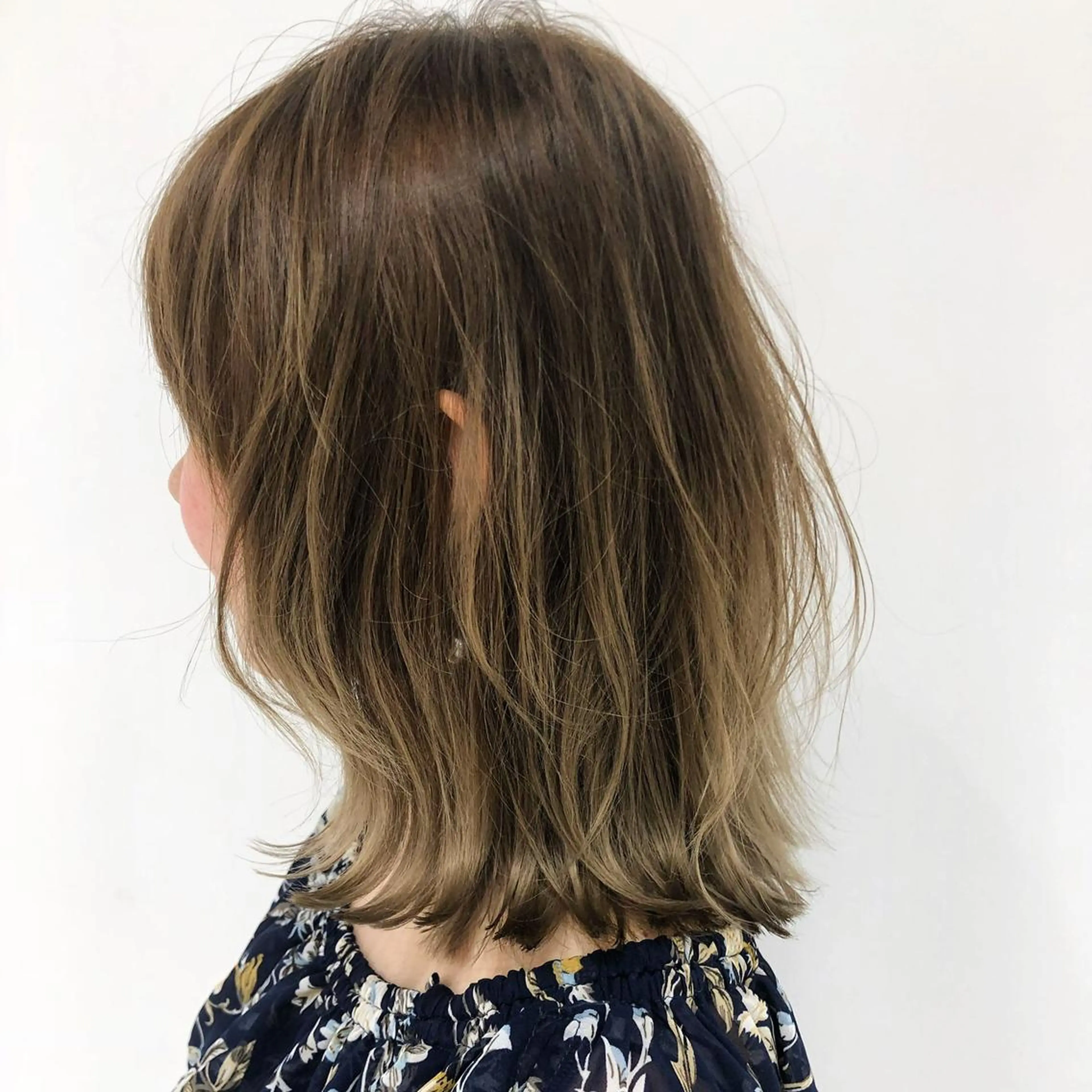 カラー 三鷹で1番ショート ボブをカットする新谷のヘアスタイル