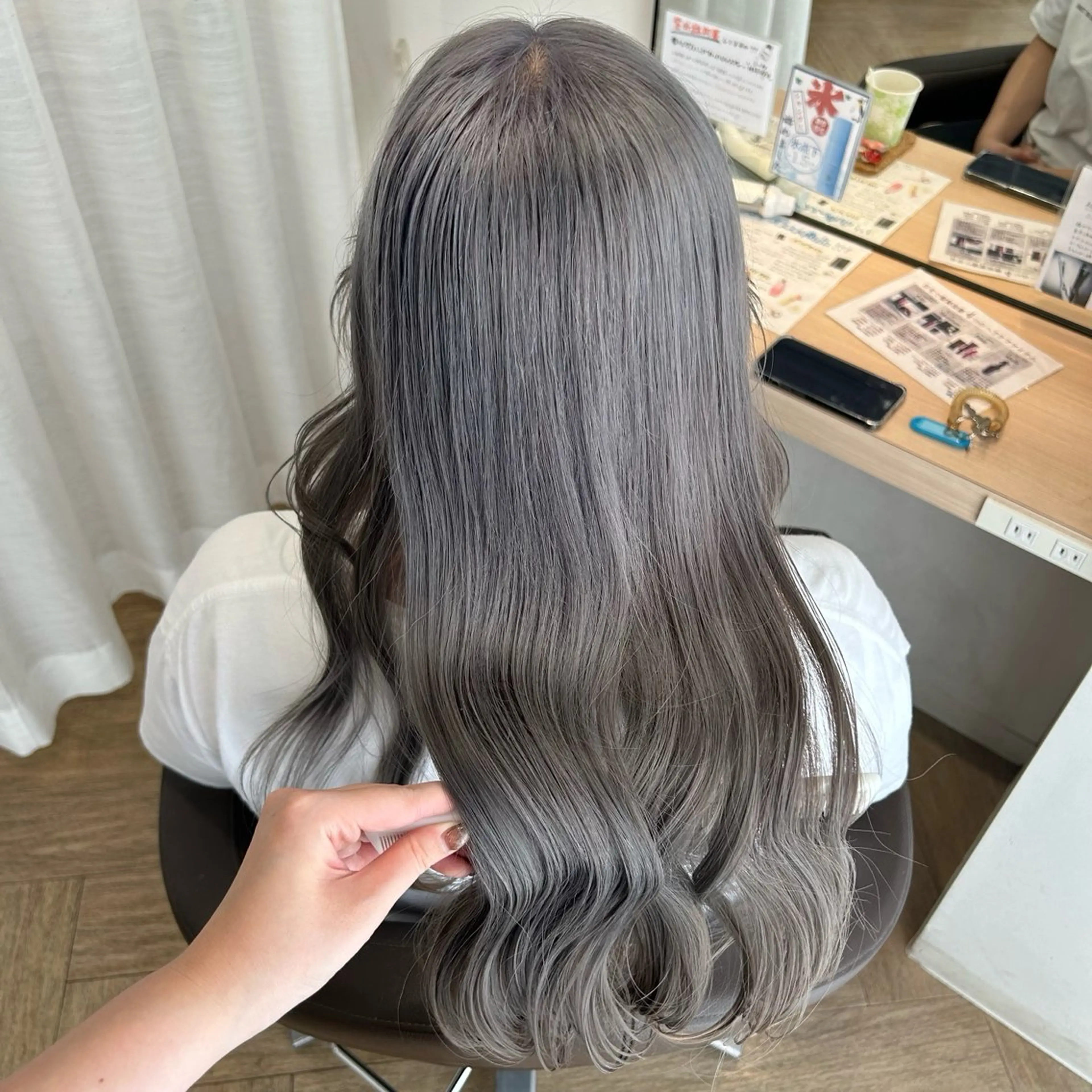 ロング カラー カット ヘアカラー トリートメント 砂野 真璃奈のヘアスタイル
