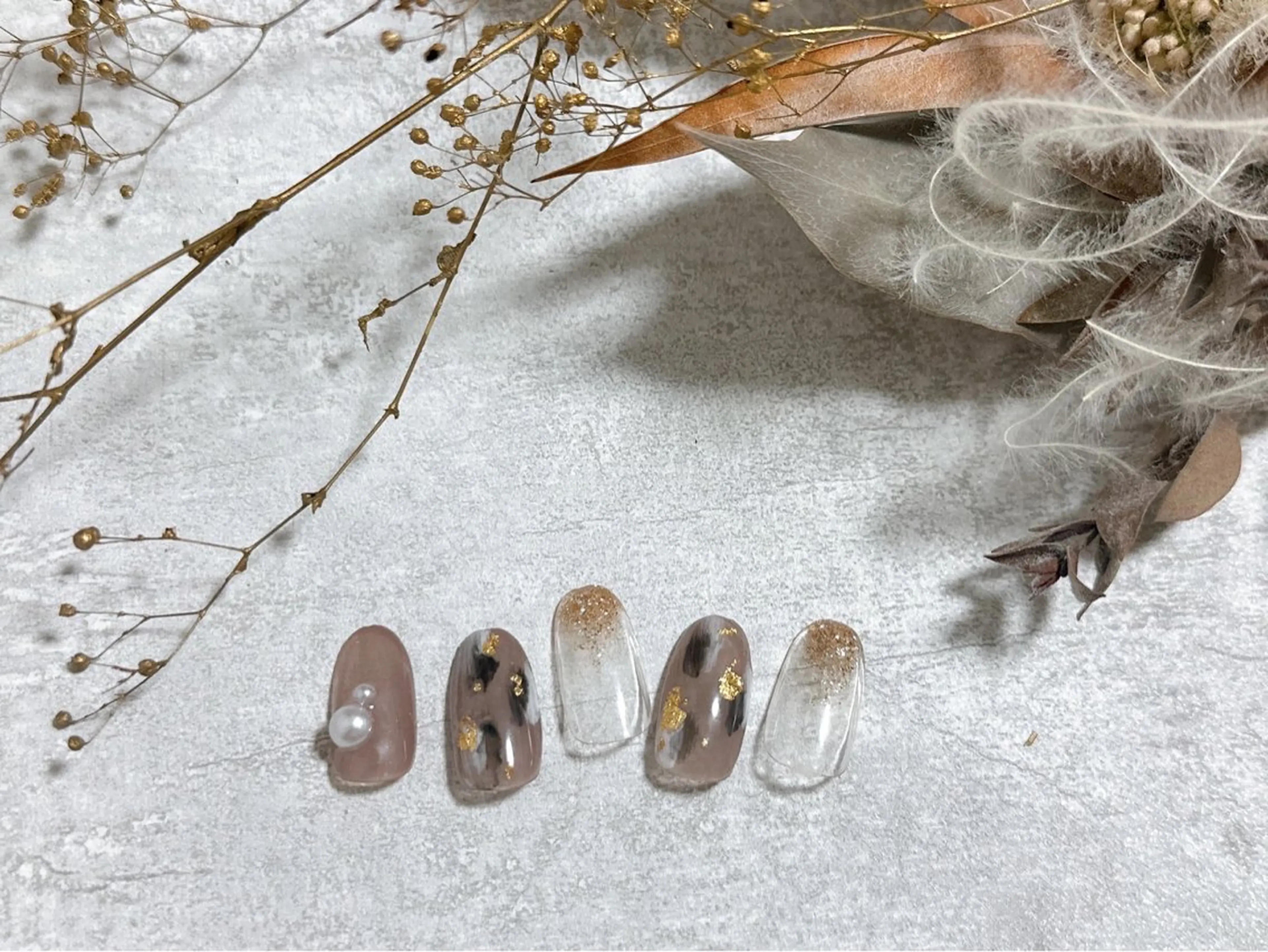 ネイル オーロラネイル フットネイル フレンチネイル ジェルネイル マグネットネイル ハンドネイル kiki nail &brow二子玉川の眉毛・アイブロウイメージ