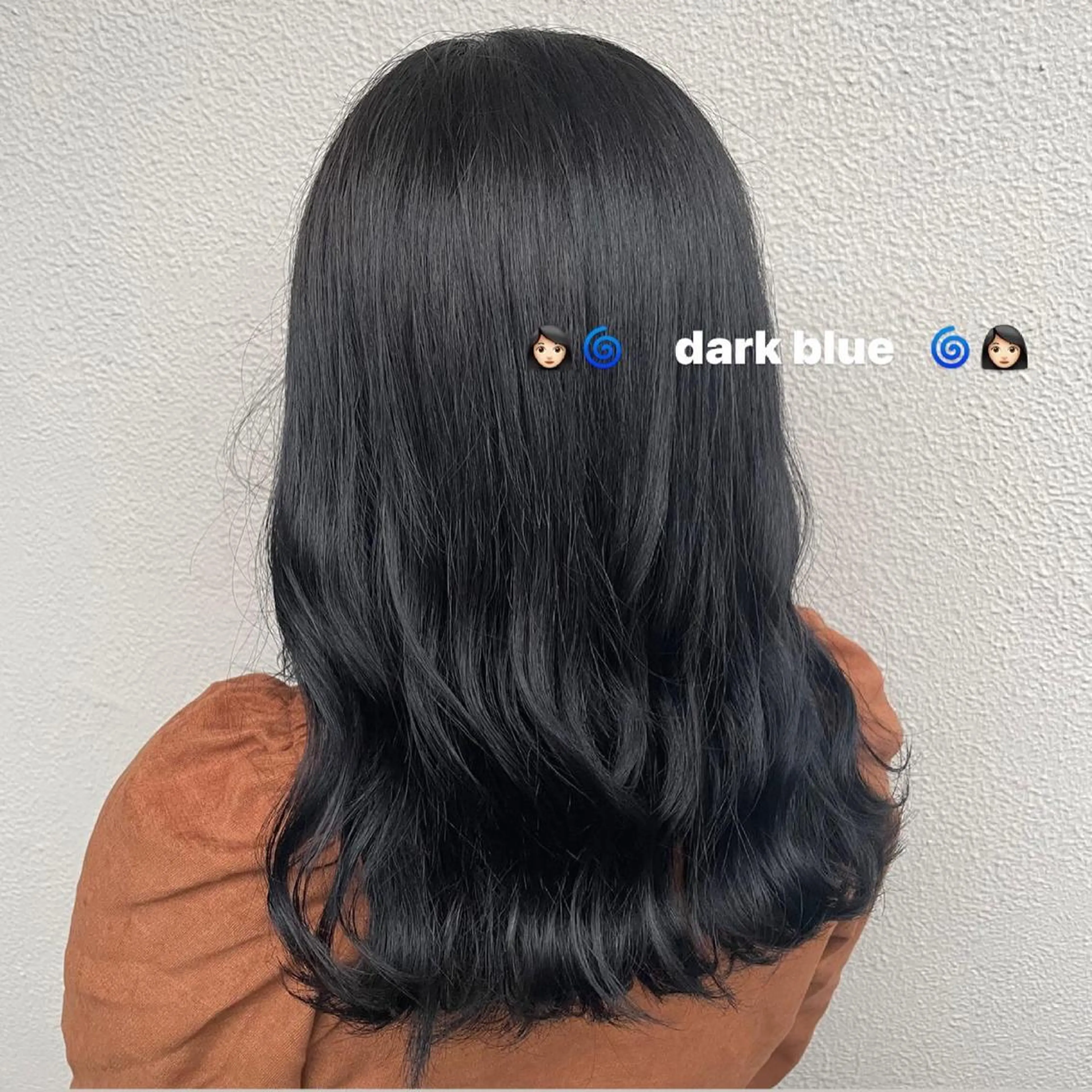 セミロング カラー パーマ ヘアアレンジ メンズ キッズ ネイル マツエク・マツパ 透明感カラー・レイヤ ー🎀amika🎀のヘアスタイル