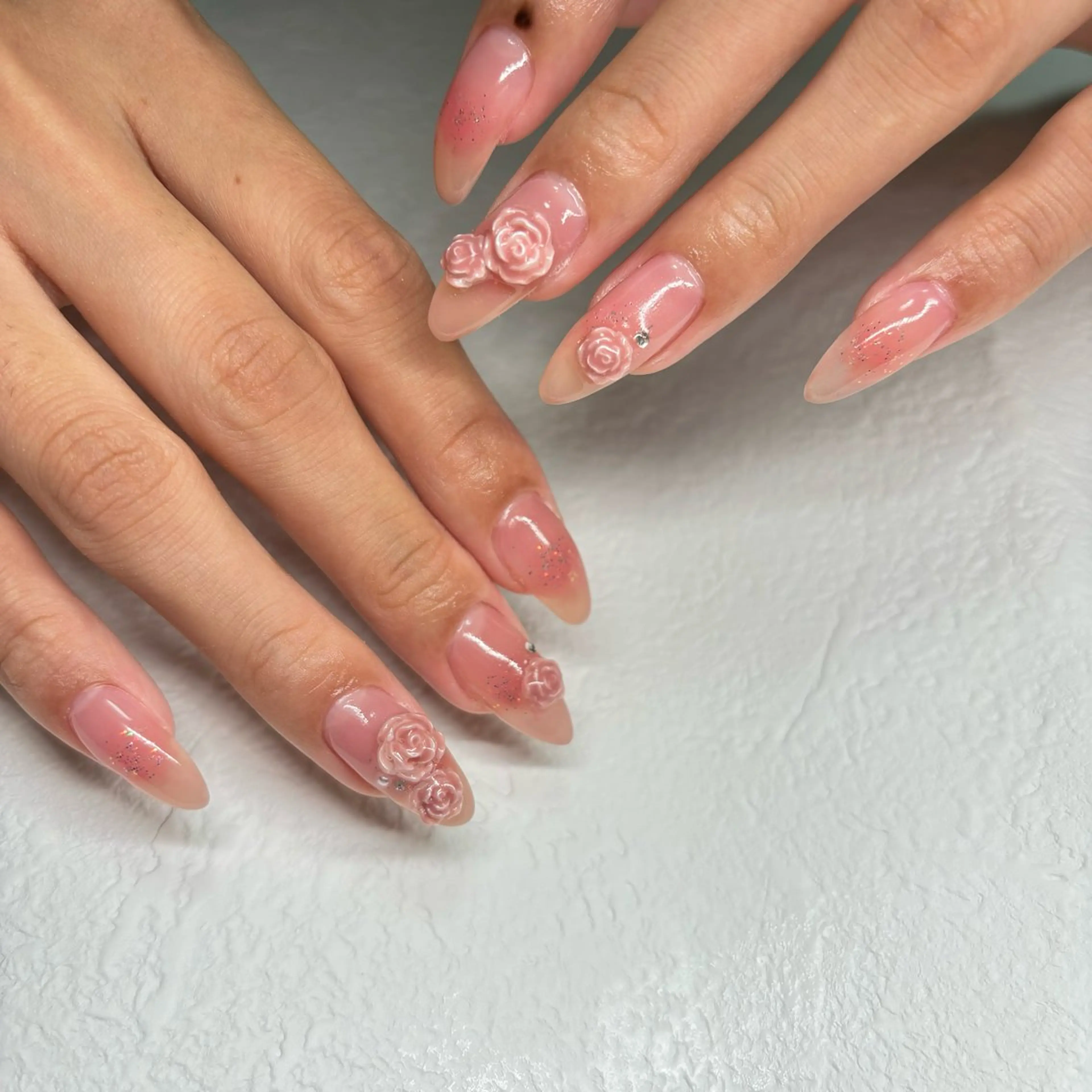 ネイル チークネイル ハンドネイル Jasmine💟 ラテン系お姉さんのネイルデザイン