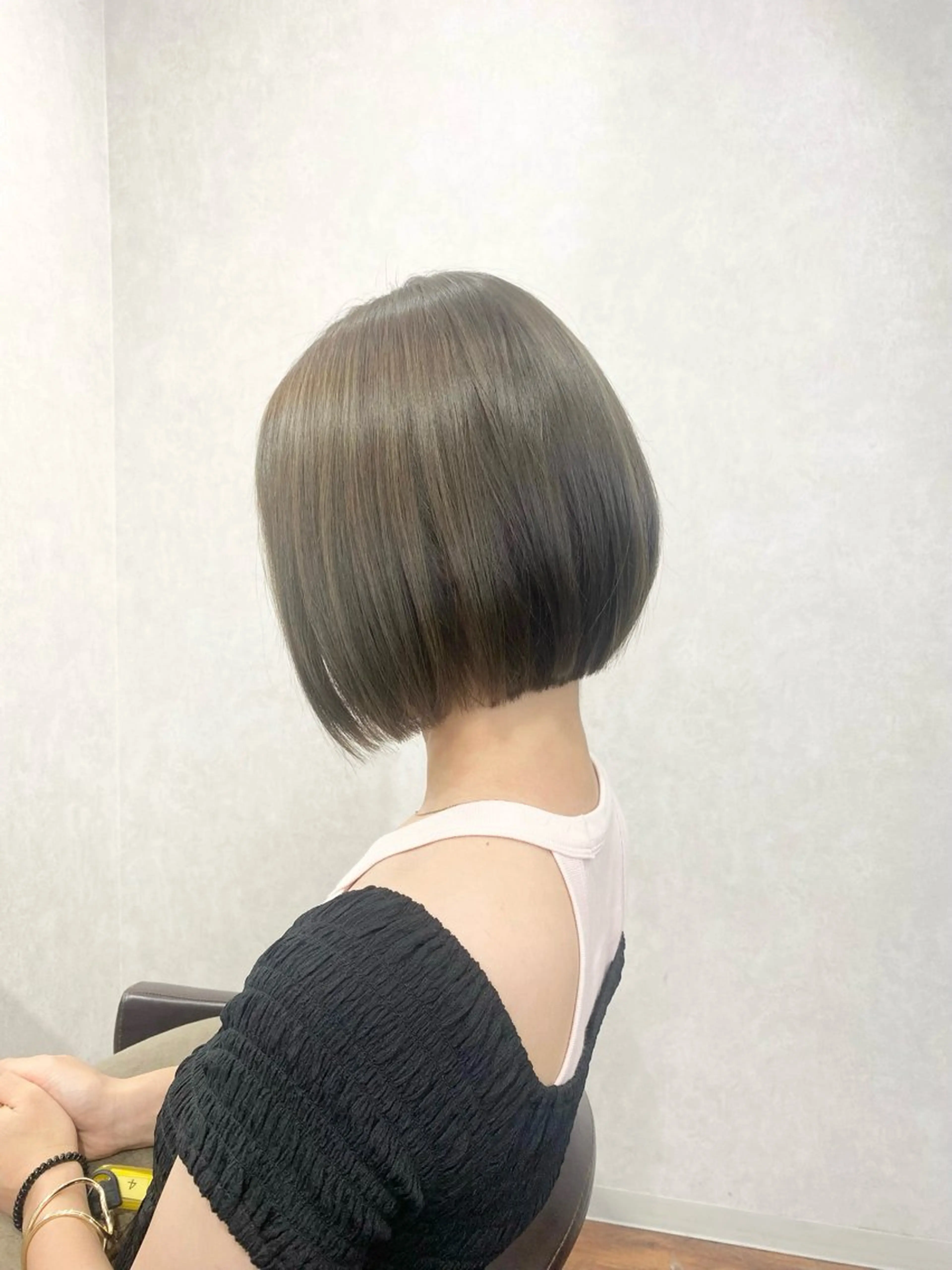 ミディアム カラー カット ヘアカラー トリートメント ＳＨＩ ＺＵのヘアスタイル