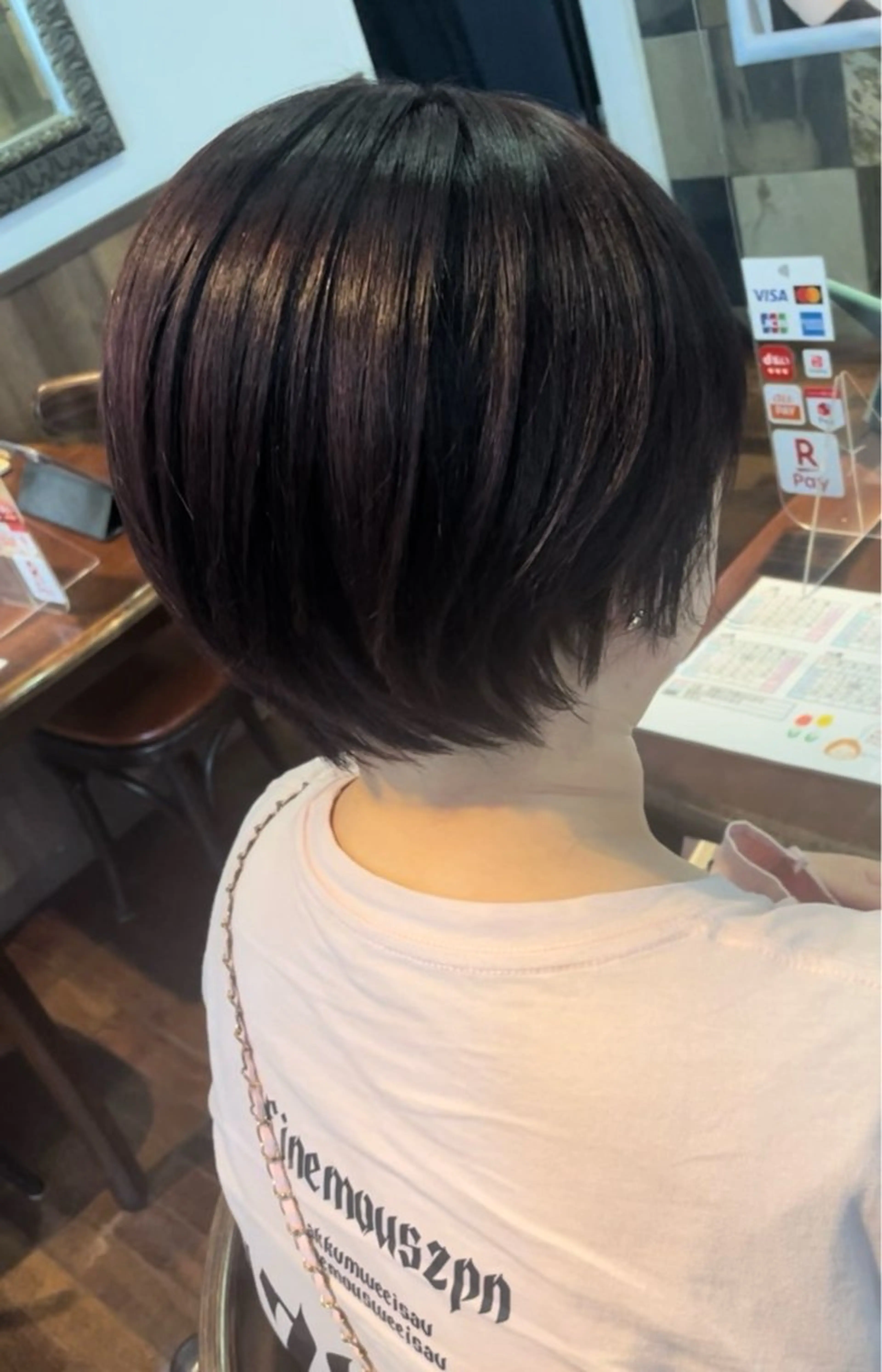 ショート カラー 丸みショート ブラウンカラー ピンクカラー ピンクブラウン ショートヘア 福見 美保のヘアスタイル