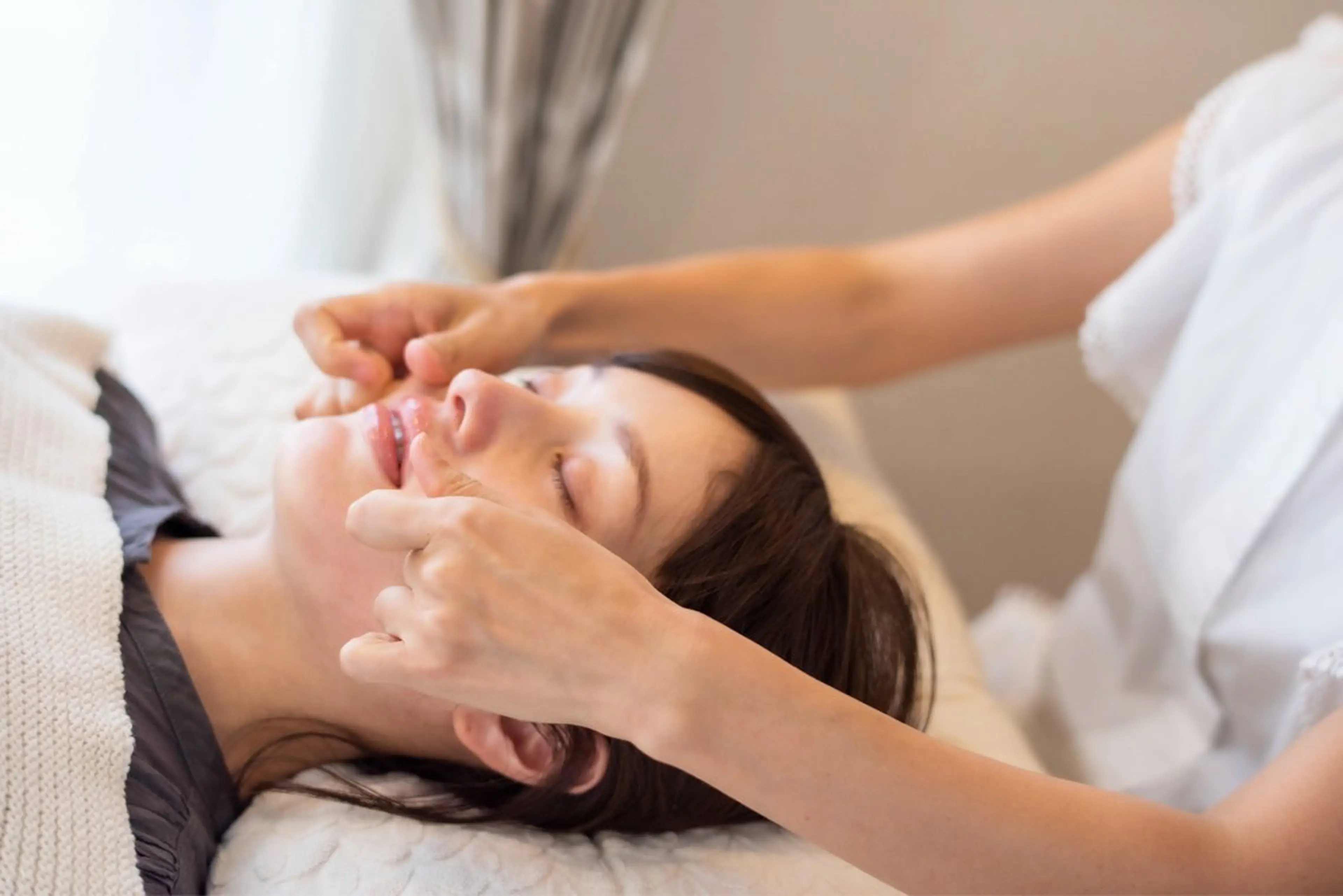 【広尾｜むくみ・たるみケア】40代からの小顔ケア×ホルモンバランス整体（症例モニター募集）の写真