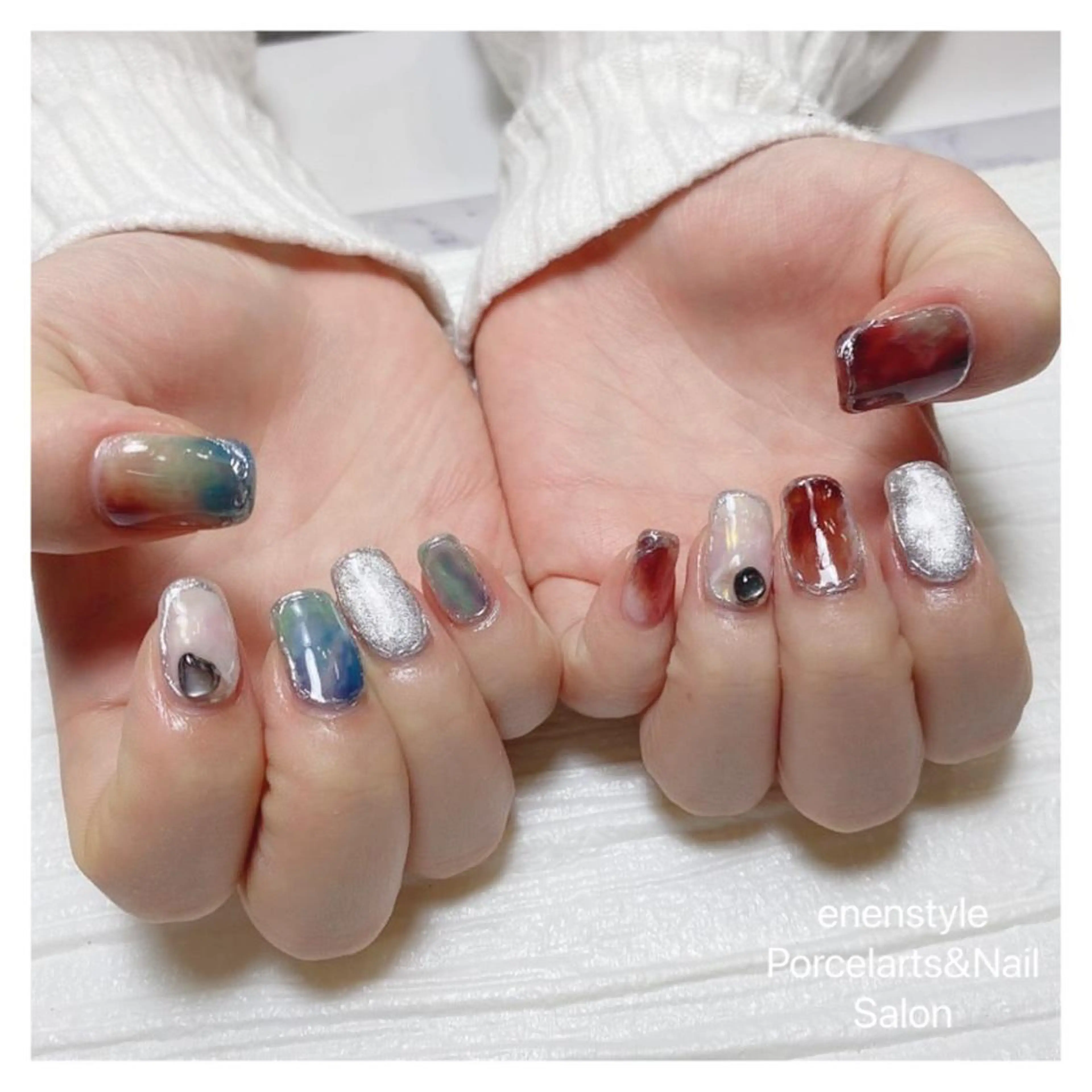 ミディアム ネイル ハンドネイル 👑enen style👑のネイルデザイン