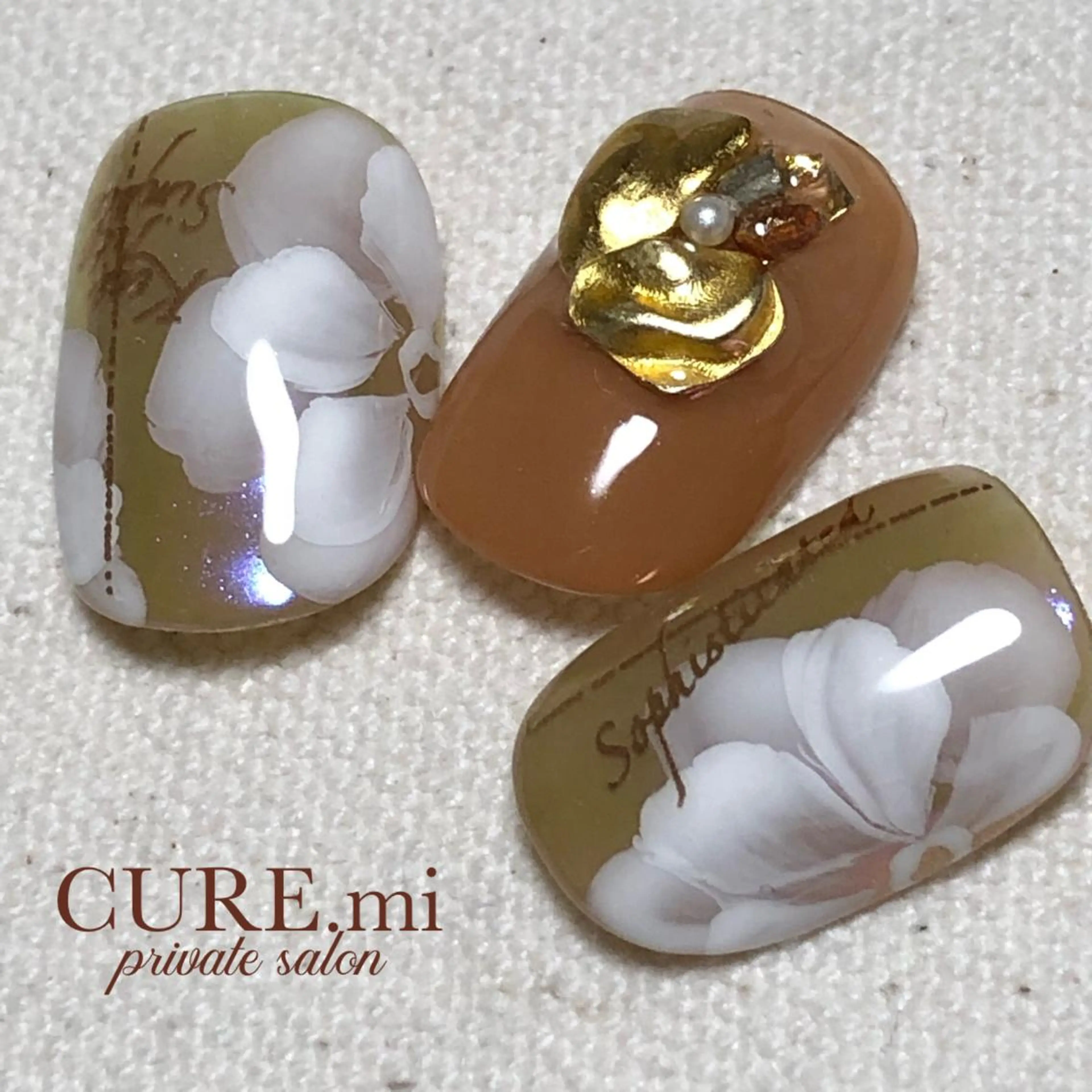 ネイル オーロラネイル フラワーネイル ハンドネイル ハンドケア 伊藤 美香のその他イメージ