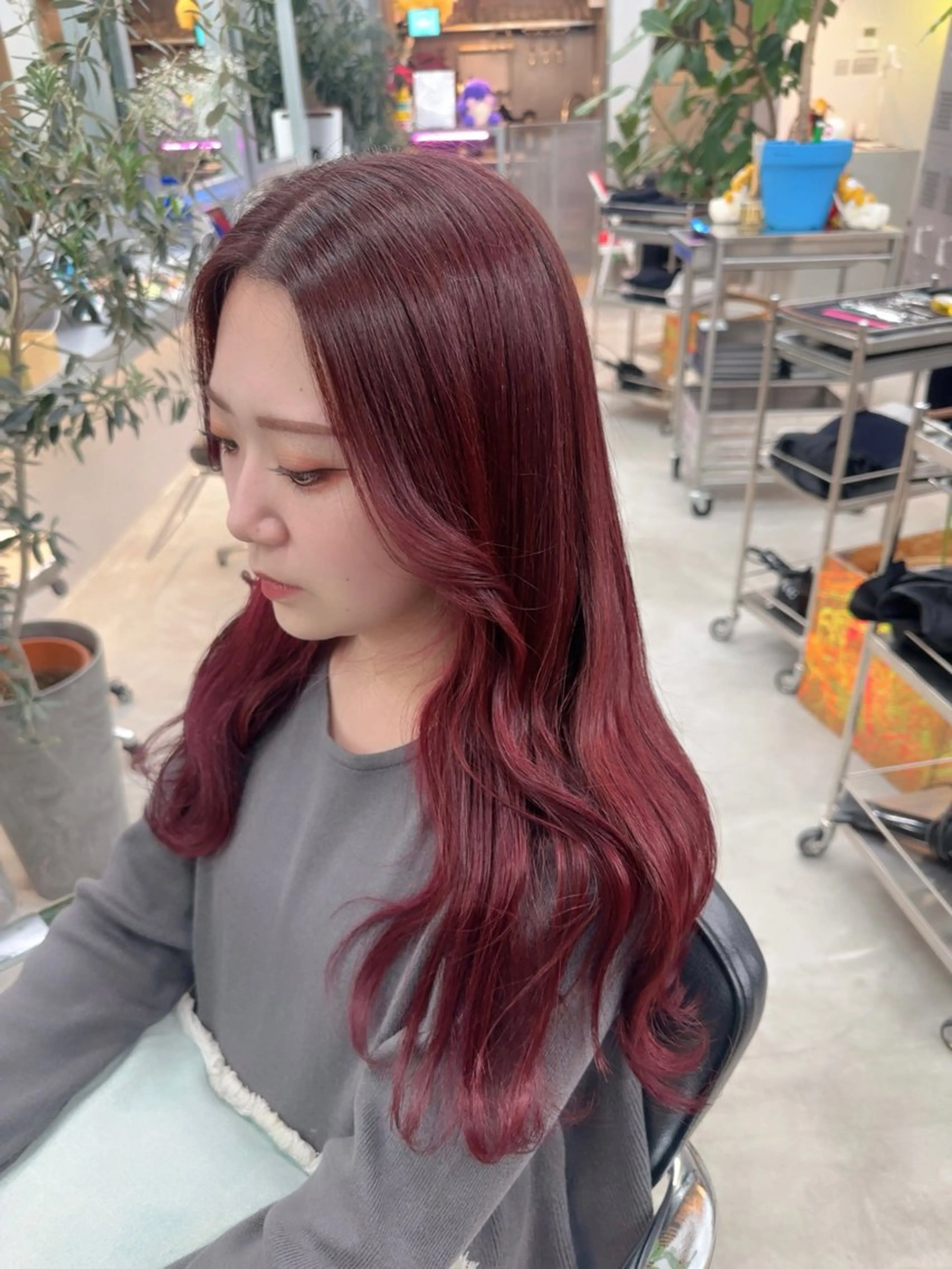 ロング カラー ヘアカラー トリートメント 岡野 静華のヘアスタイル