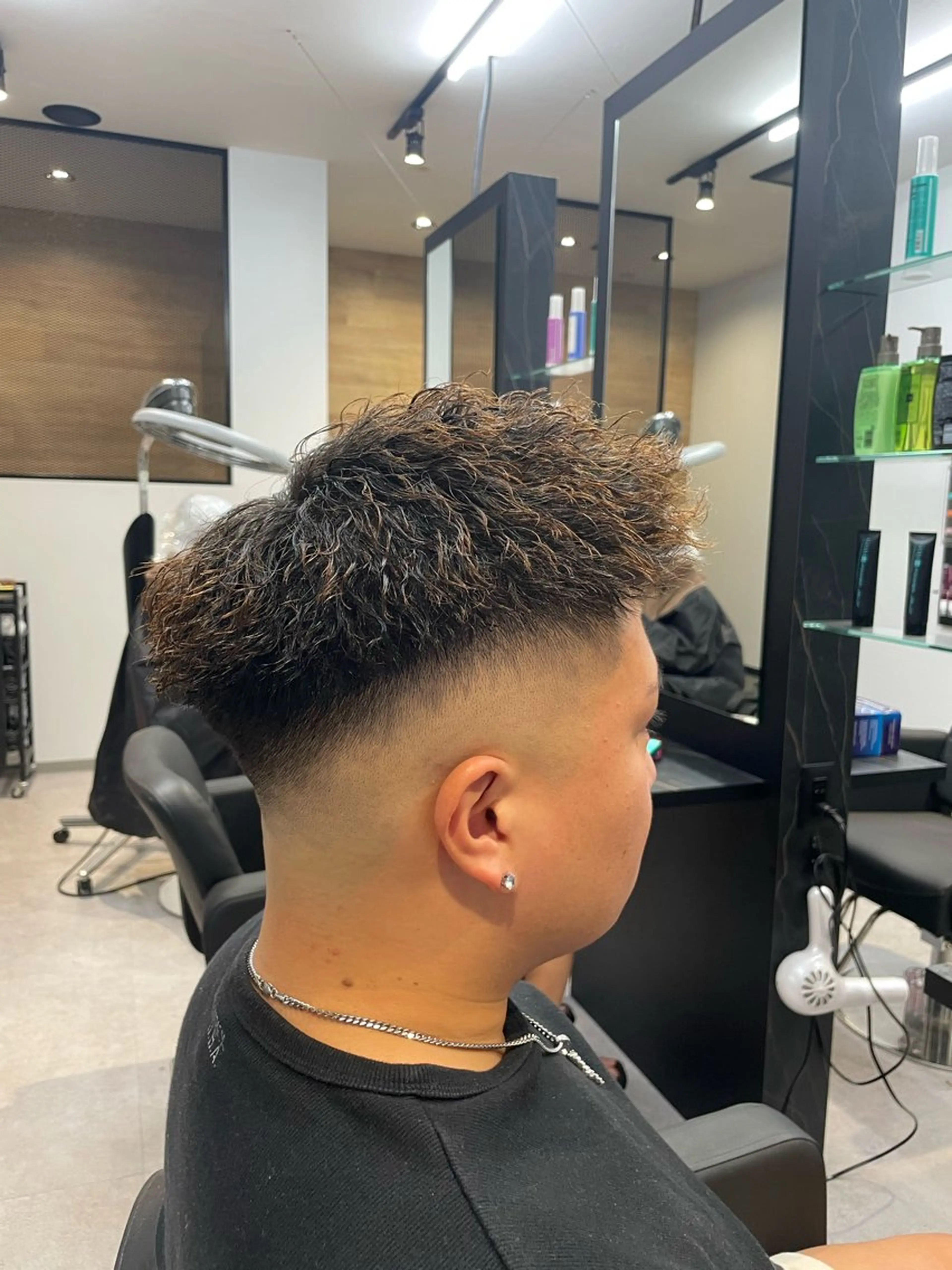 ショート メンズ フェードカット メンズパーマ スキンフェード men'sLapis横浜所属・清藤 竜輝のヘアスタイル