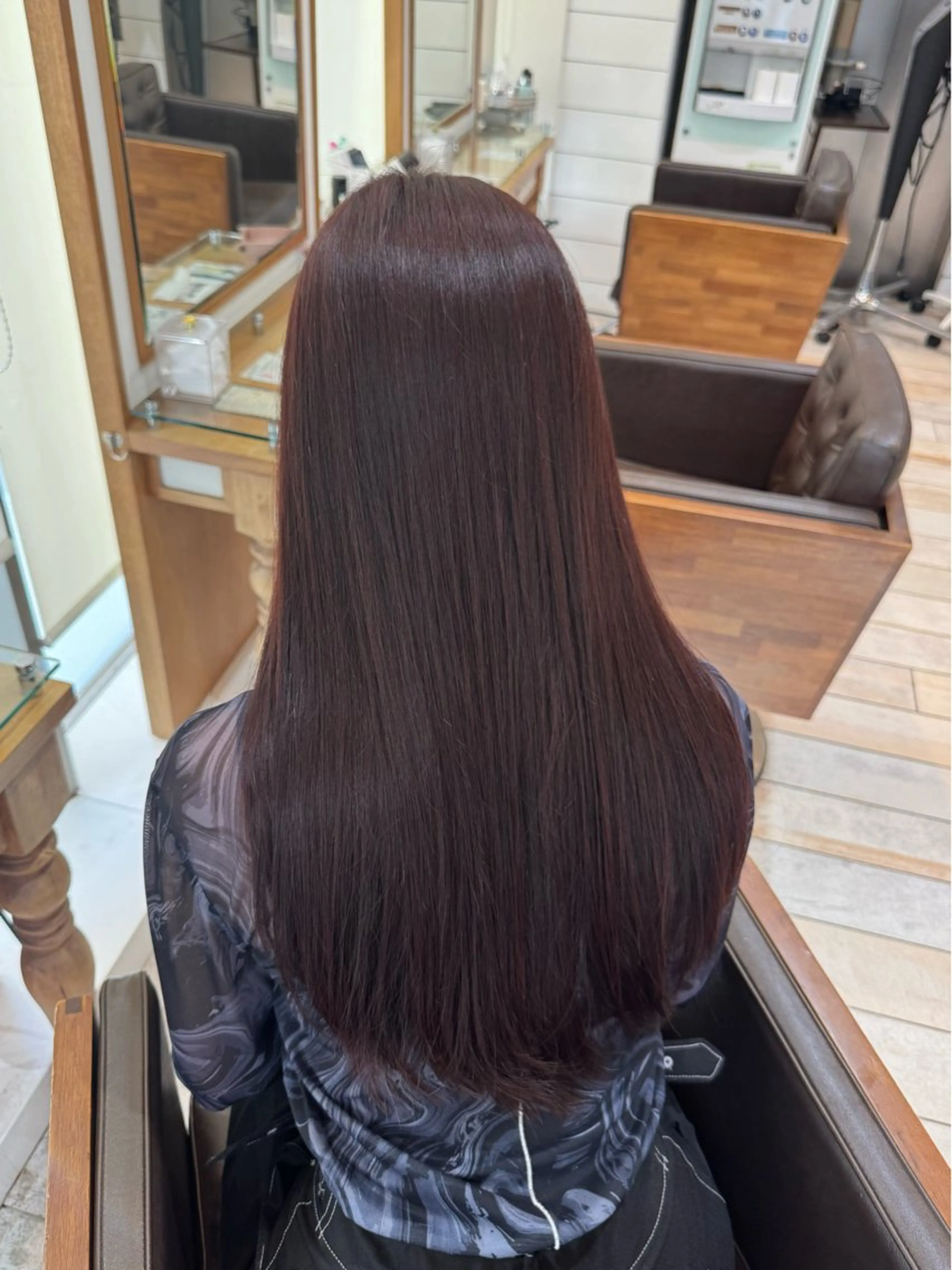 ロング カラー ボルドーカラー ヘアカラー HIDERO/渋谷/ 韓国/顔周りカットのヘアスタイル