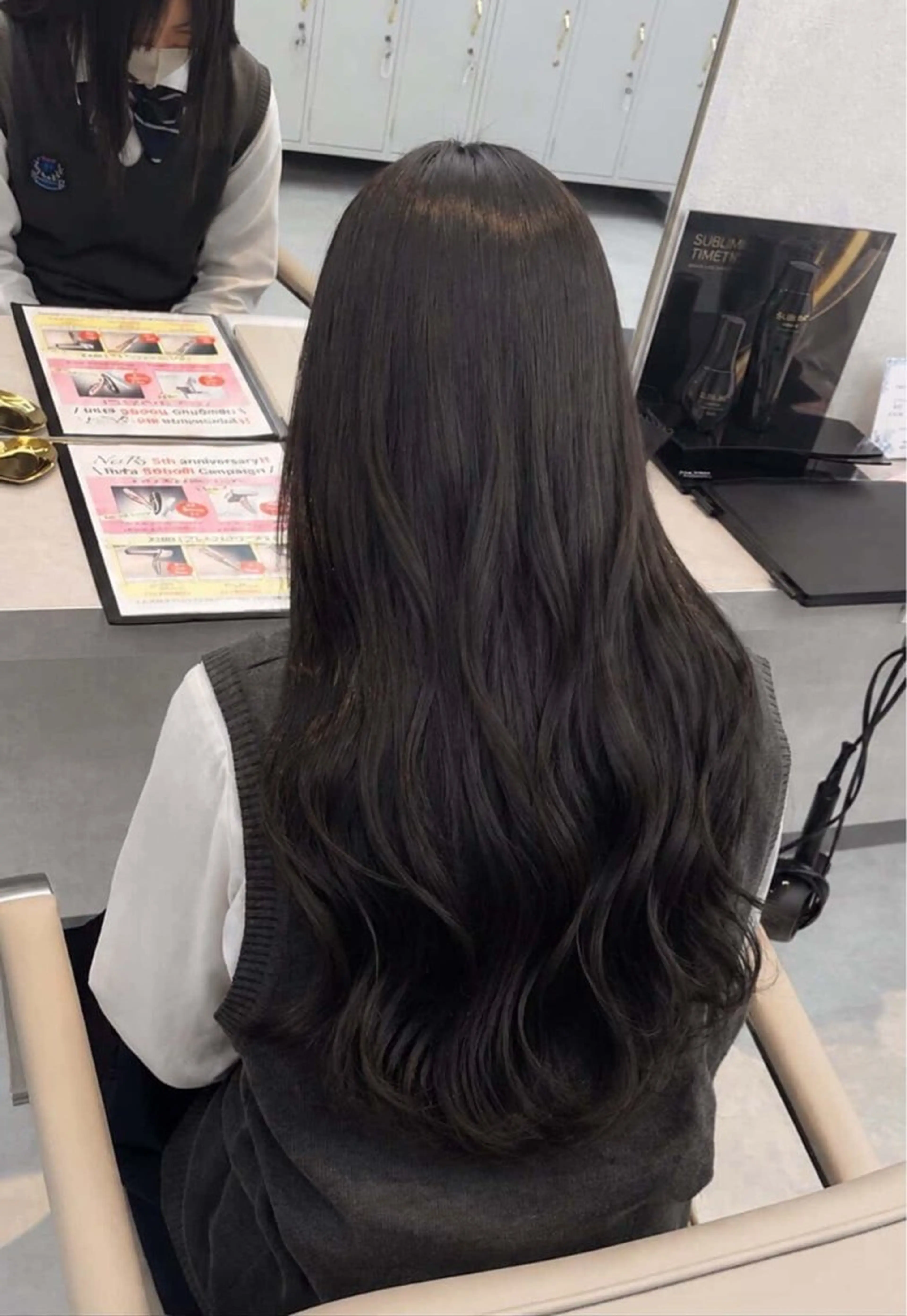 ロング カラー ヘアアレンジ ヘアカラー トリートメント 艶カラー ／韓国風カラーのヘアスタイル