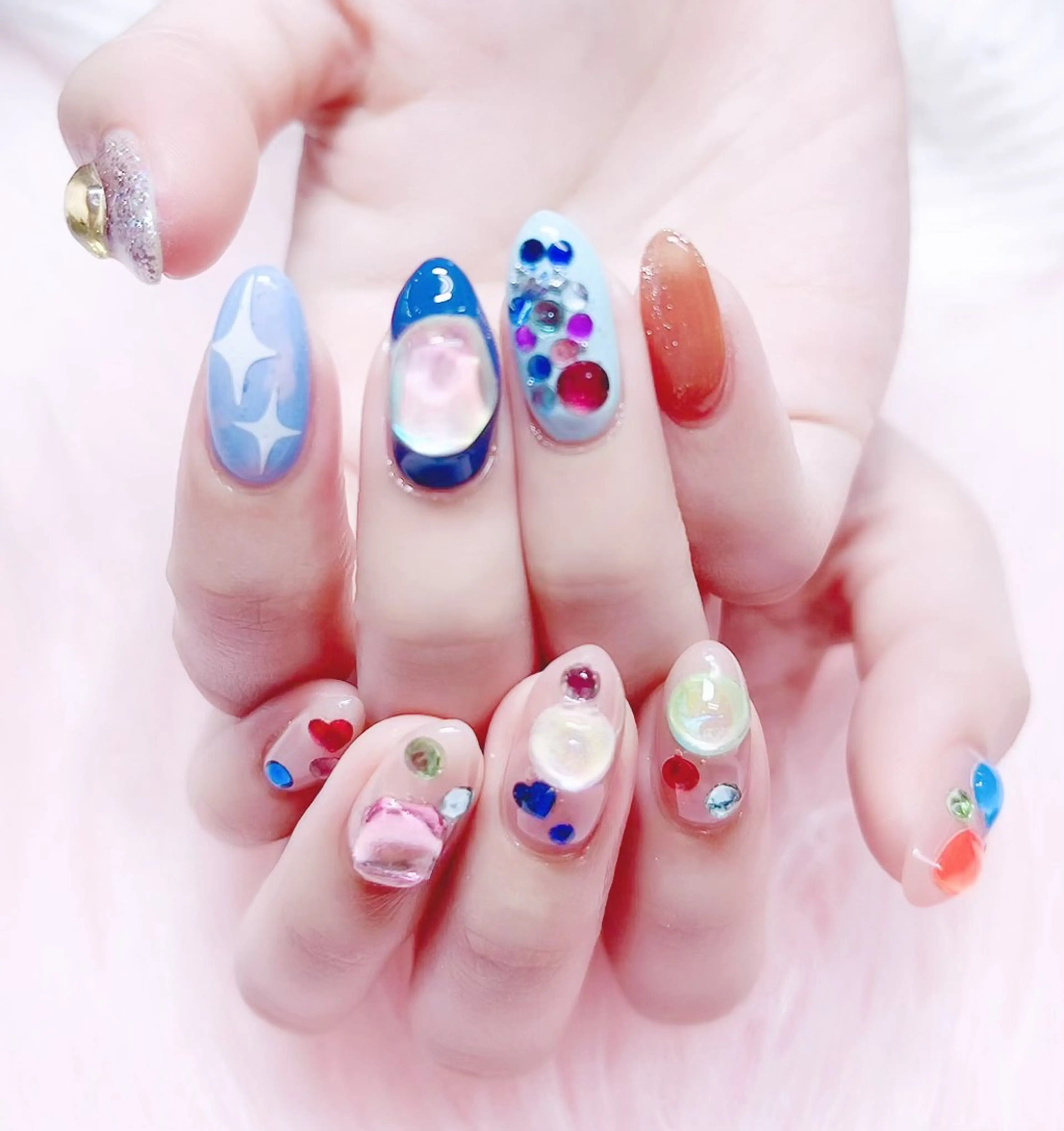 ネイル ハンドネイル MoonNail ユリ🌸のネイルデザイン