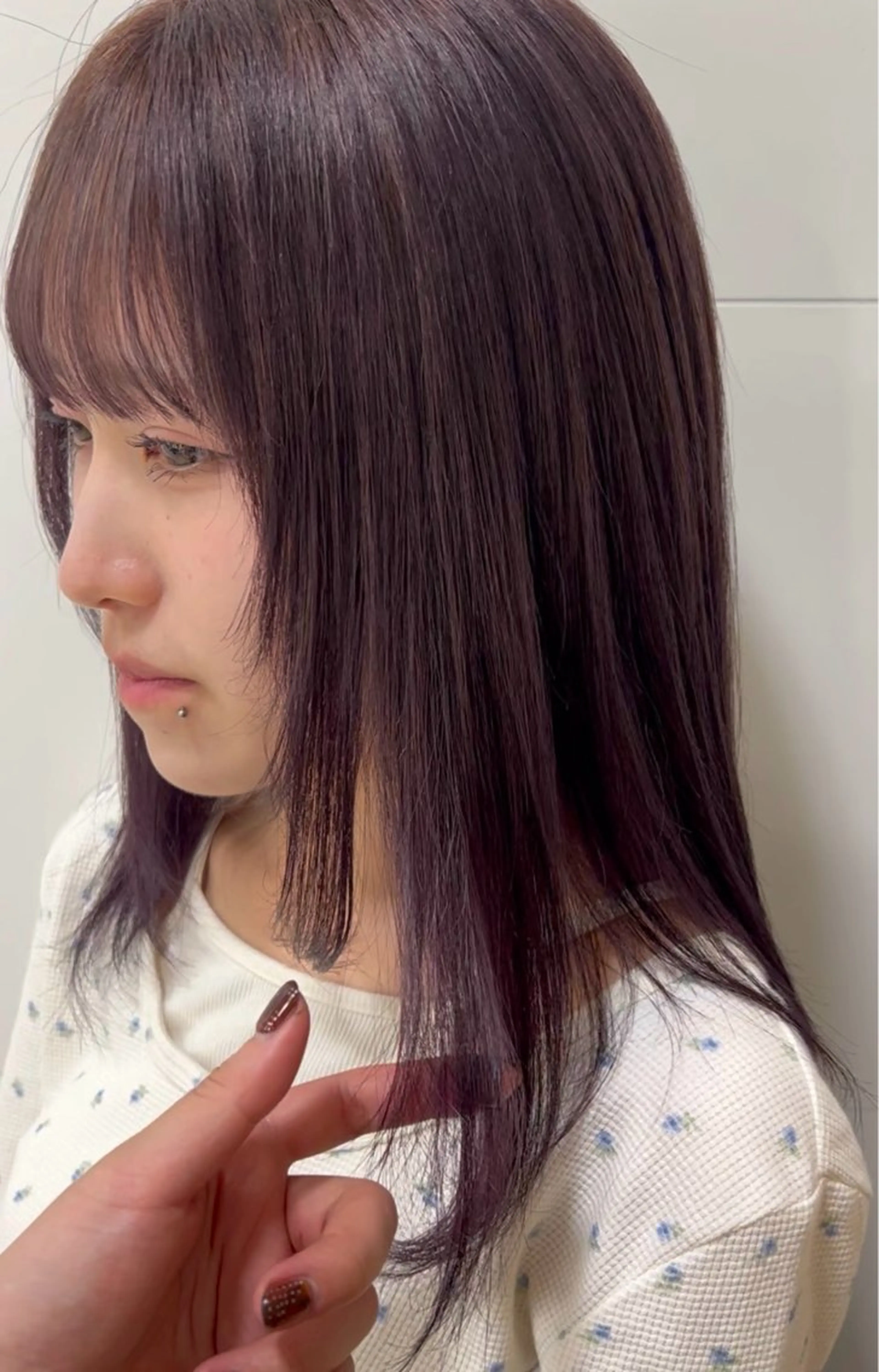 セミロング ヘアカラー nene 暖色/艶感カラー🍒のヘアスタイル