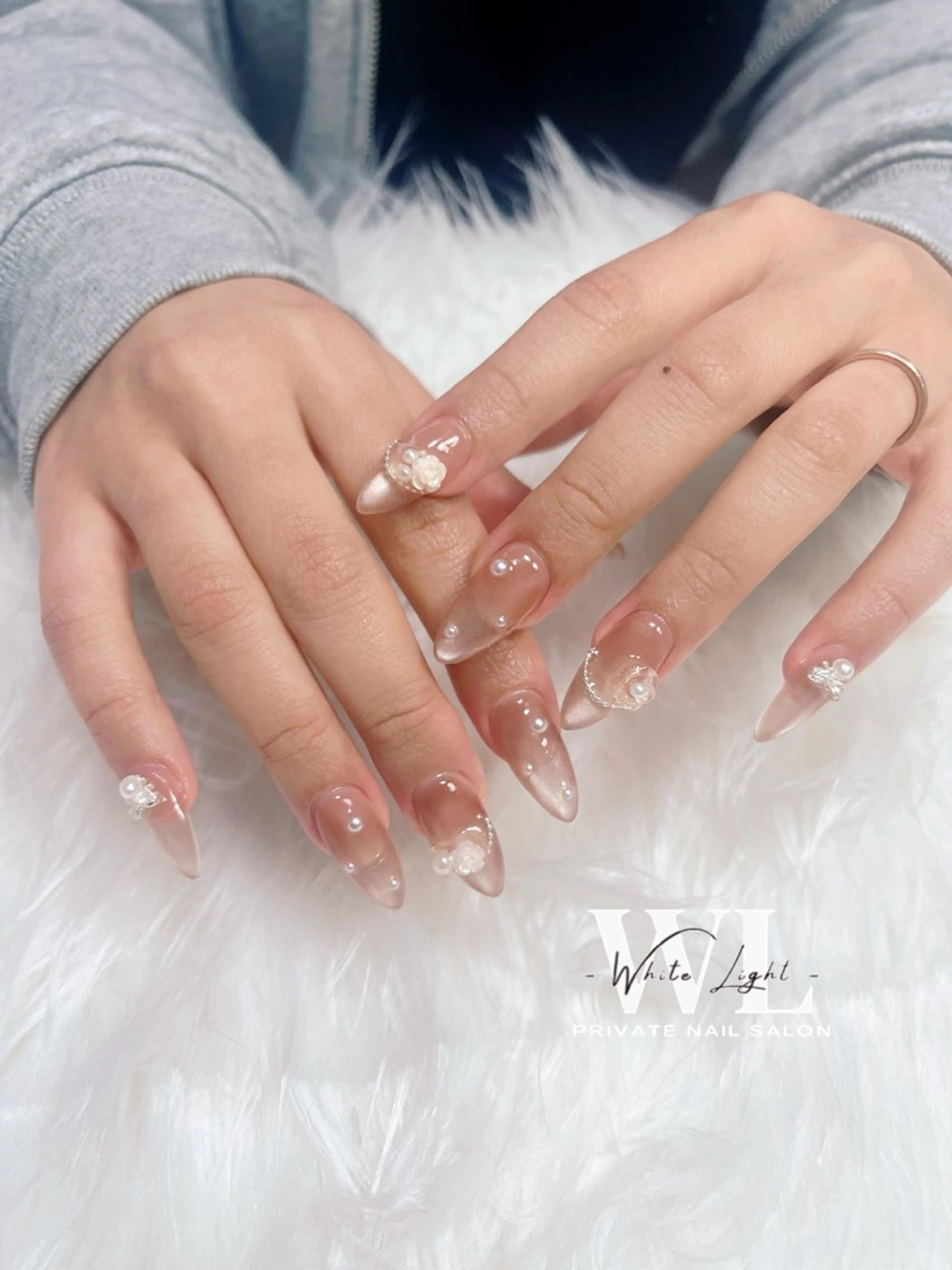 ネイル マグネットネイル マグネットワンカラー 持ち込み ワンカラーネイル ピンク プライベートサロン WhiteLightのネイルデザイン