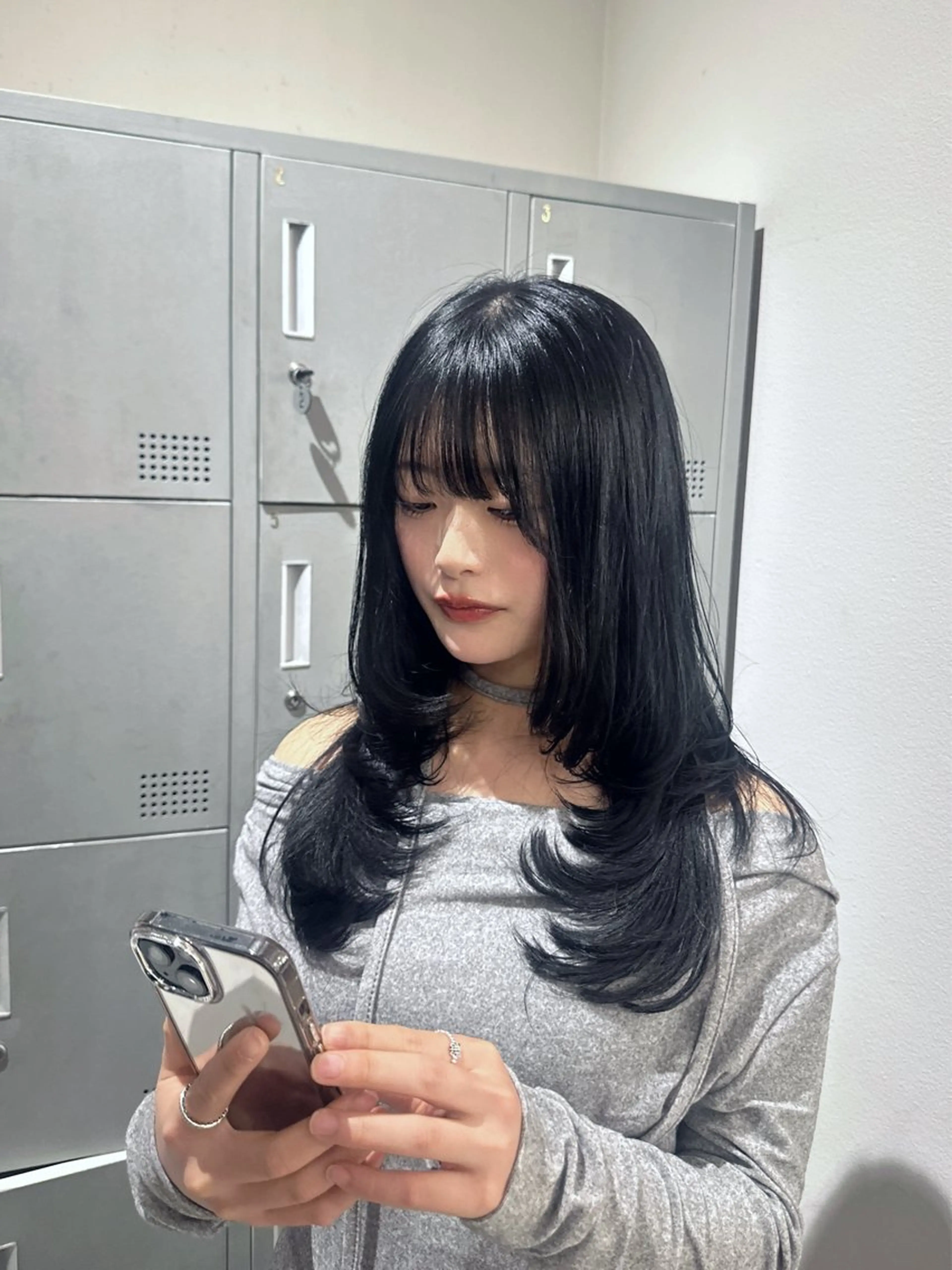 ロング 透け感オリーブ/レイ ヤーカット/KaHoのヘアスタイル