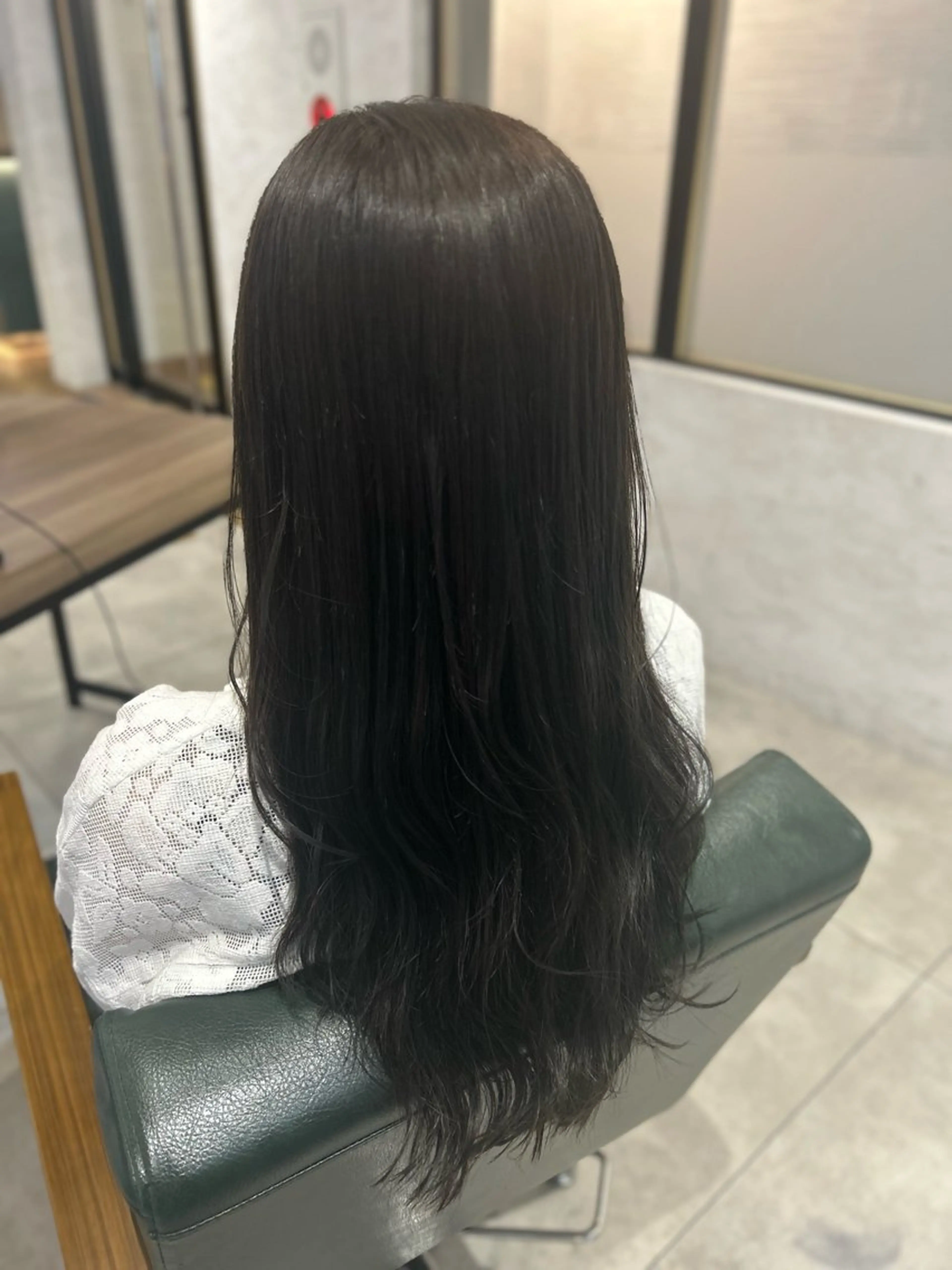 ロング カラー グレージュ ハイトーン透明感/レ イヤー/ririkaのヘアスタイル