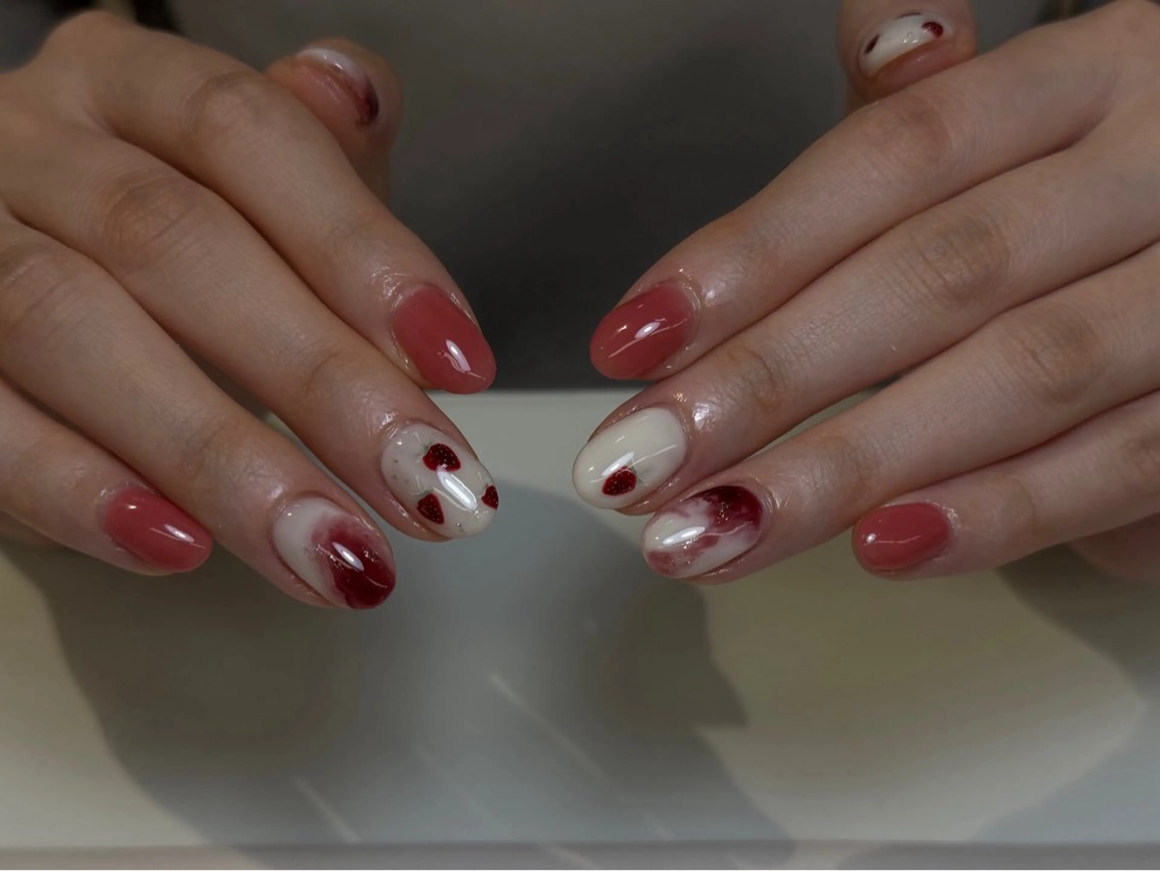 ネイル チークネイル フレンチネイル 韓国ネイル マグネットネイル 持ち込み ハンドネイル Hi nail🎀 池袋kozueのネイルデザイン