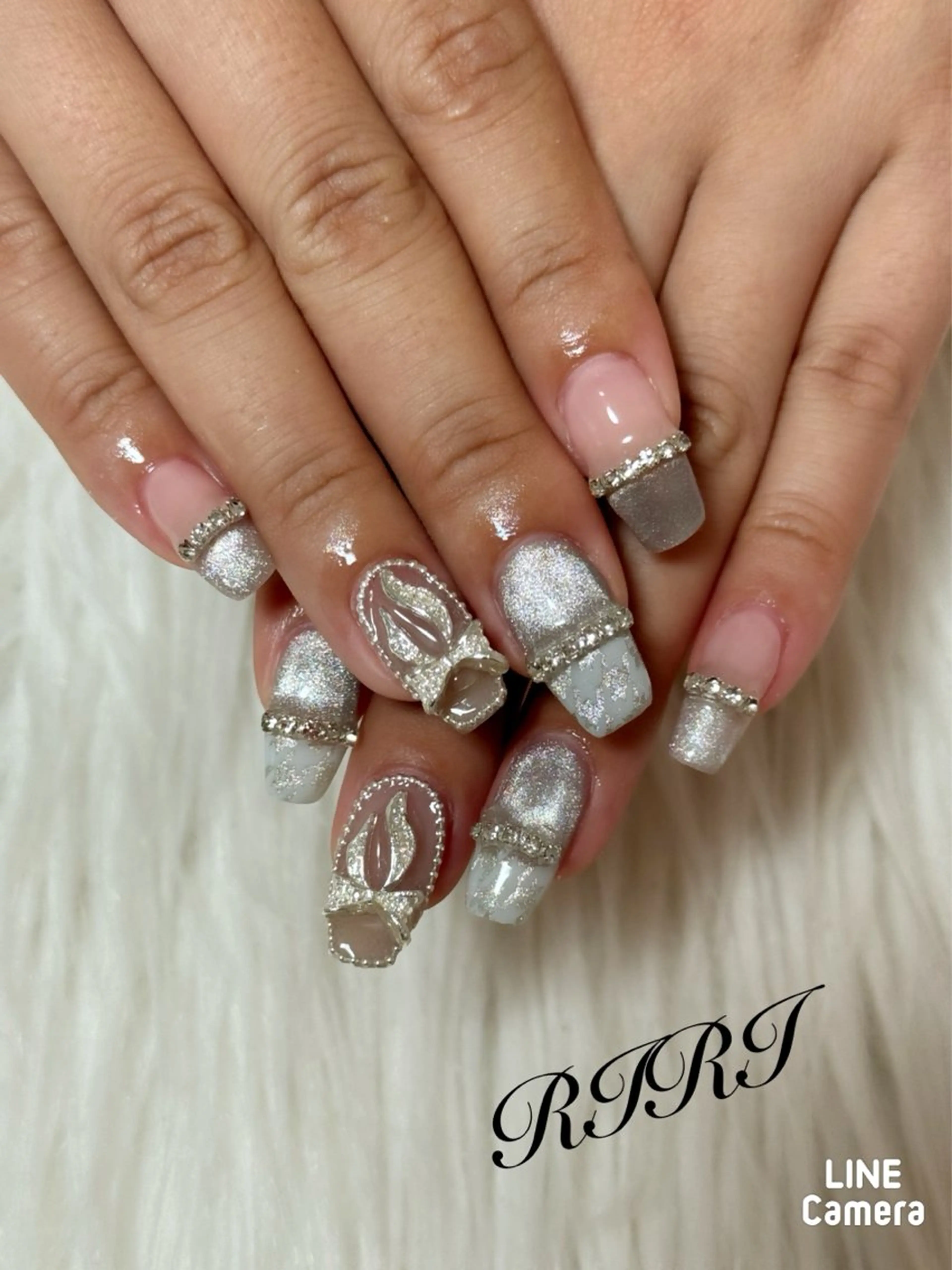 ネイル ジェルネイル キラキラネイル 韓国ネイル マグネットネイル リボン ハンドネイル riri オーナーのネイルデザイン