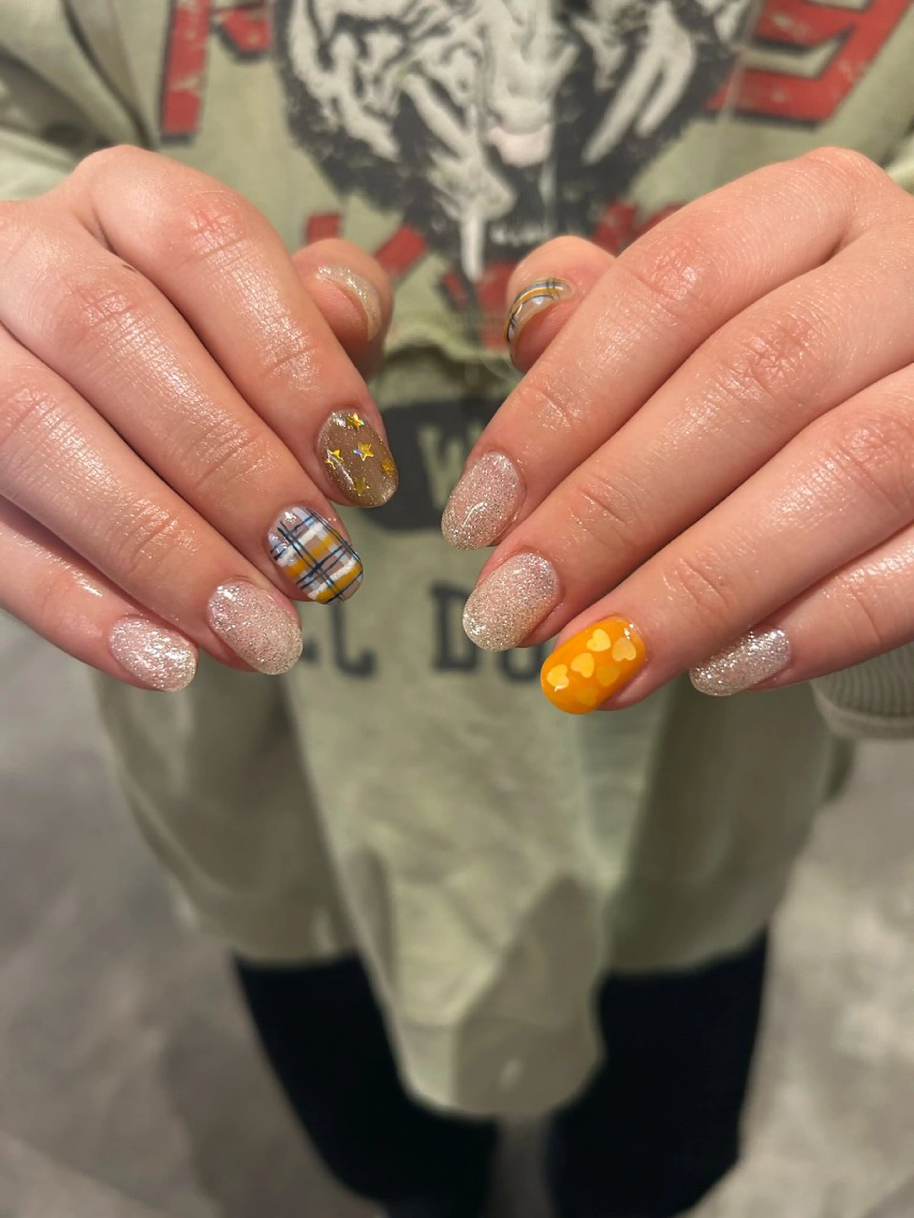 4本アートデザイン￥7000の写真