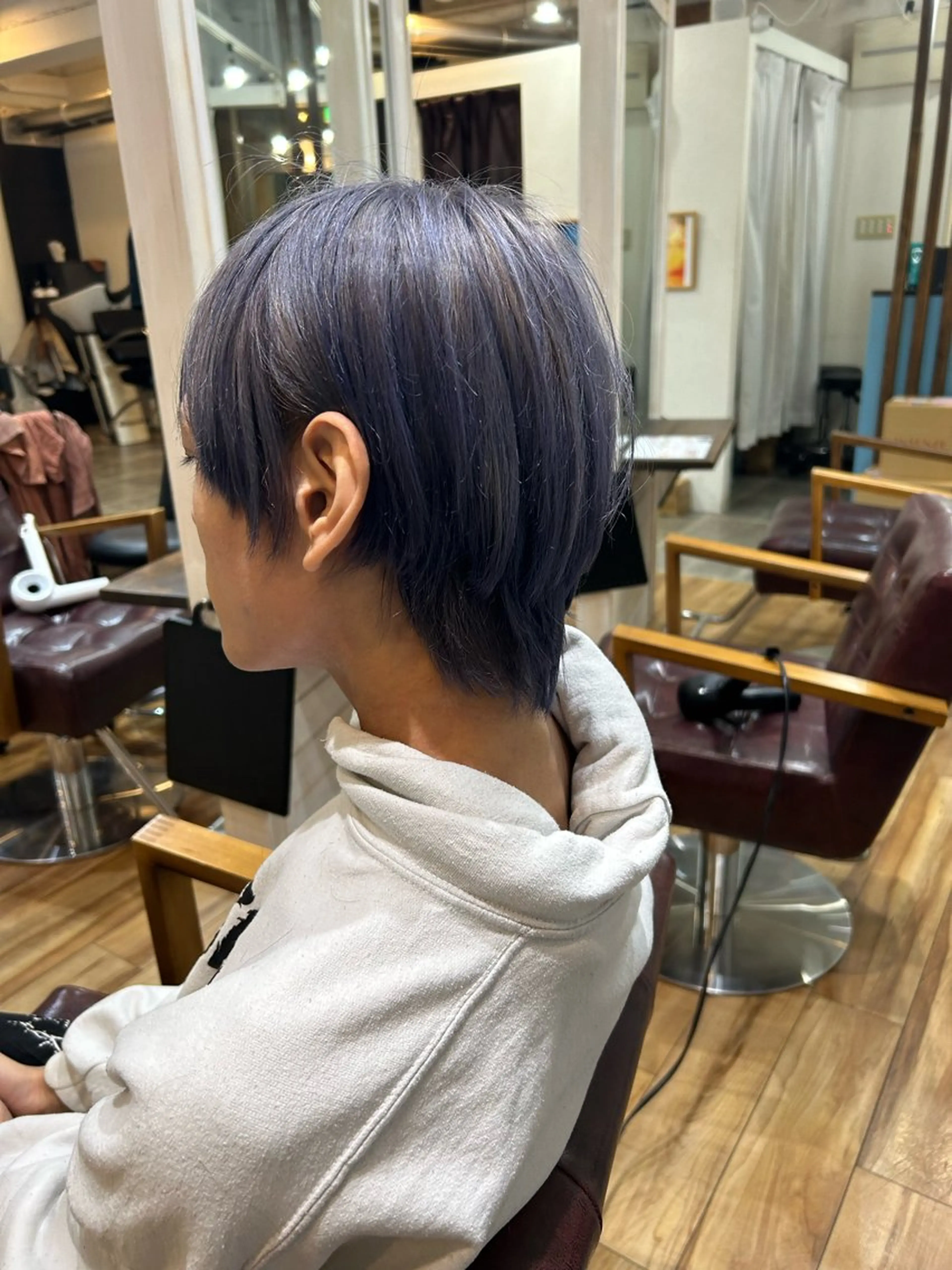 カラー メンズ メンズブリーチ ブリーチ ブルーカラー ブルーラベンダー ラベンダーカラー CECIL hair なんば店所属・メンズパーマ 艶髪☆店長☆有馬のヘアスタイル