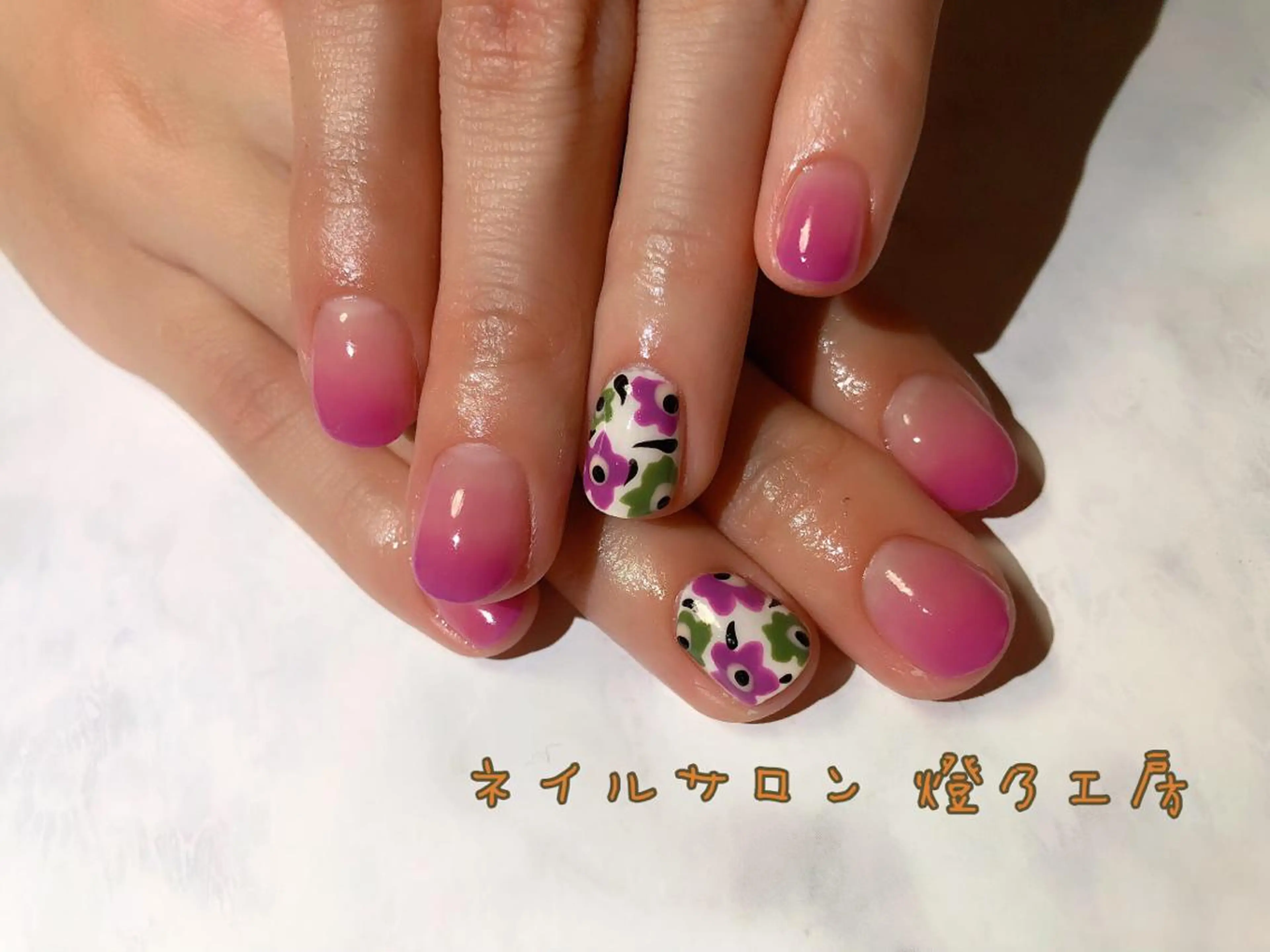 ネイル 伊藤 美里のネイルデザイン